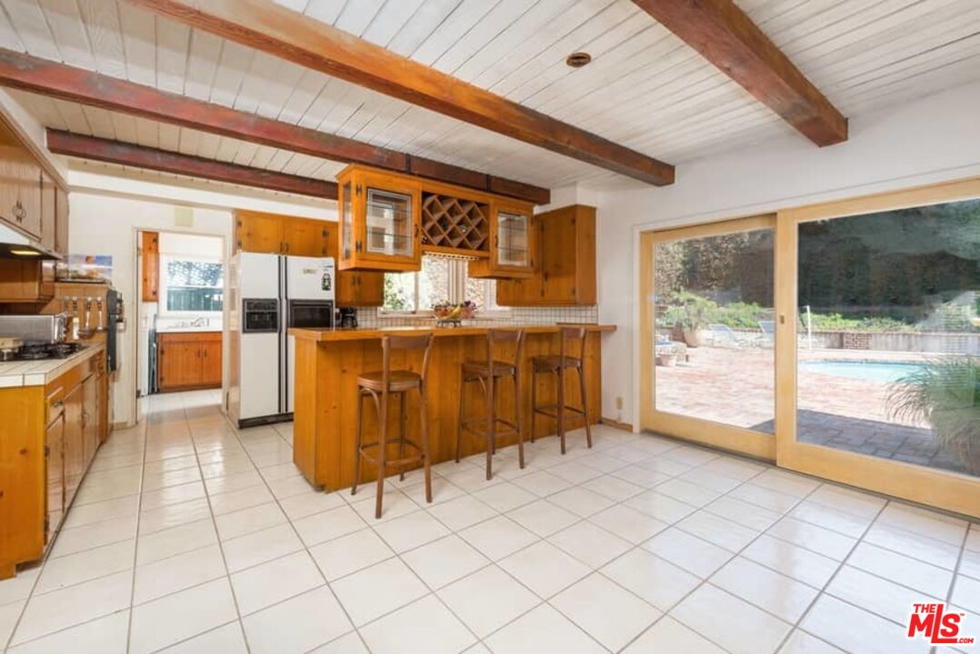 Los Angeles, California, 90049, United States, 3 Bedrooms Bedrooms, ,2 BathroomsBathrooms,Residential,For Sale,1913369