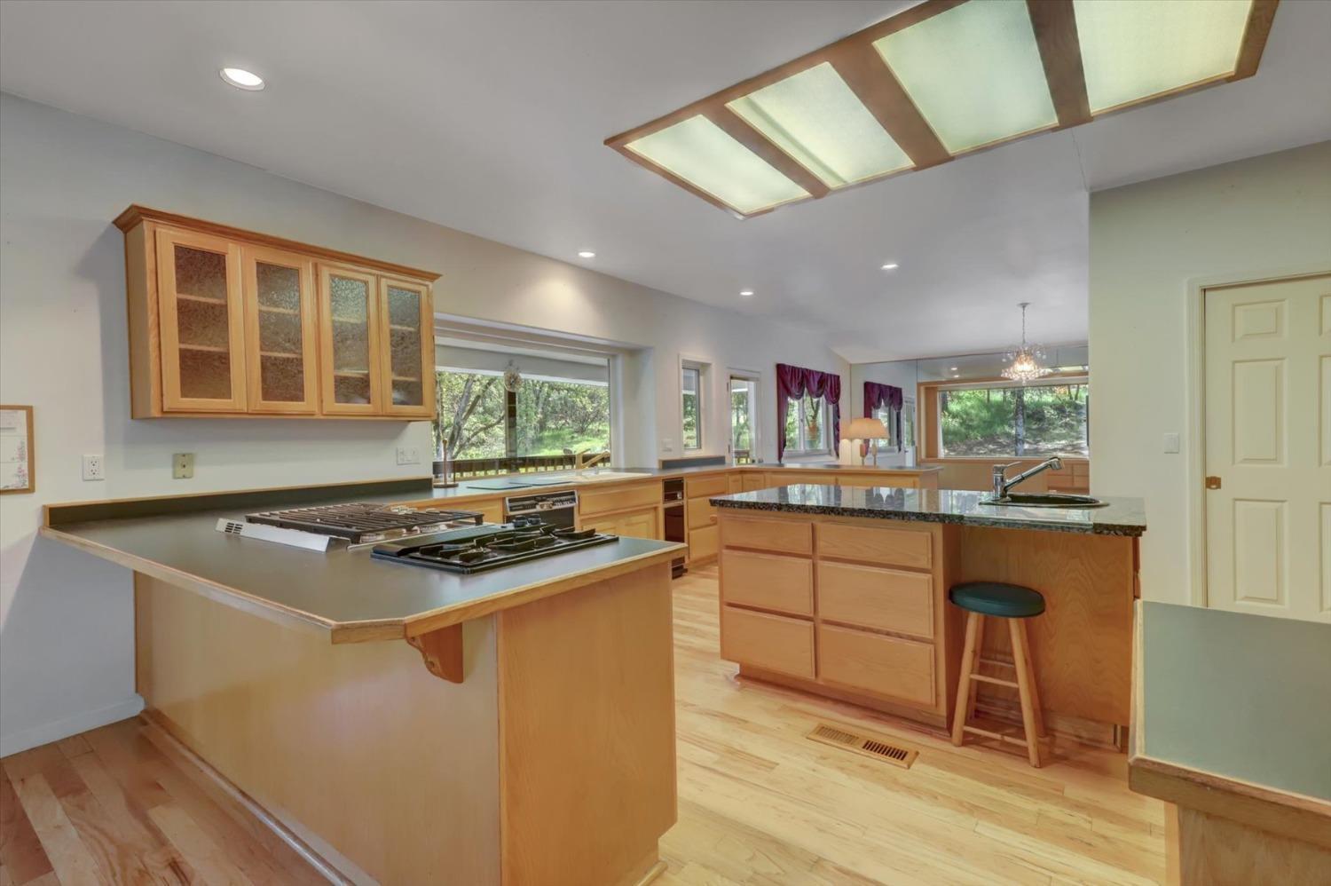Penn Valley, California, 95946, United States, 3 Bedrooms Bedrooms, ,4 BathroomsBathrooms,Residential,For Sale,1798374