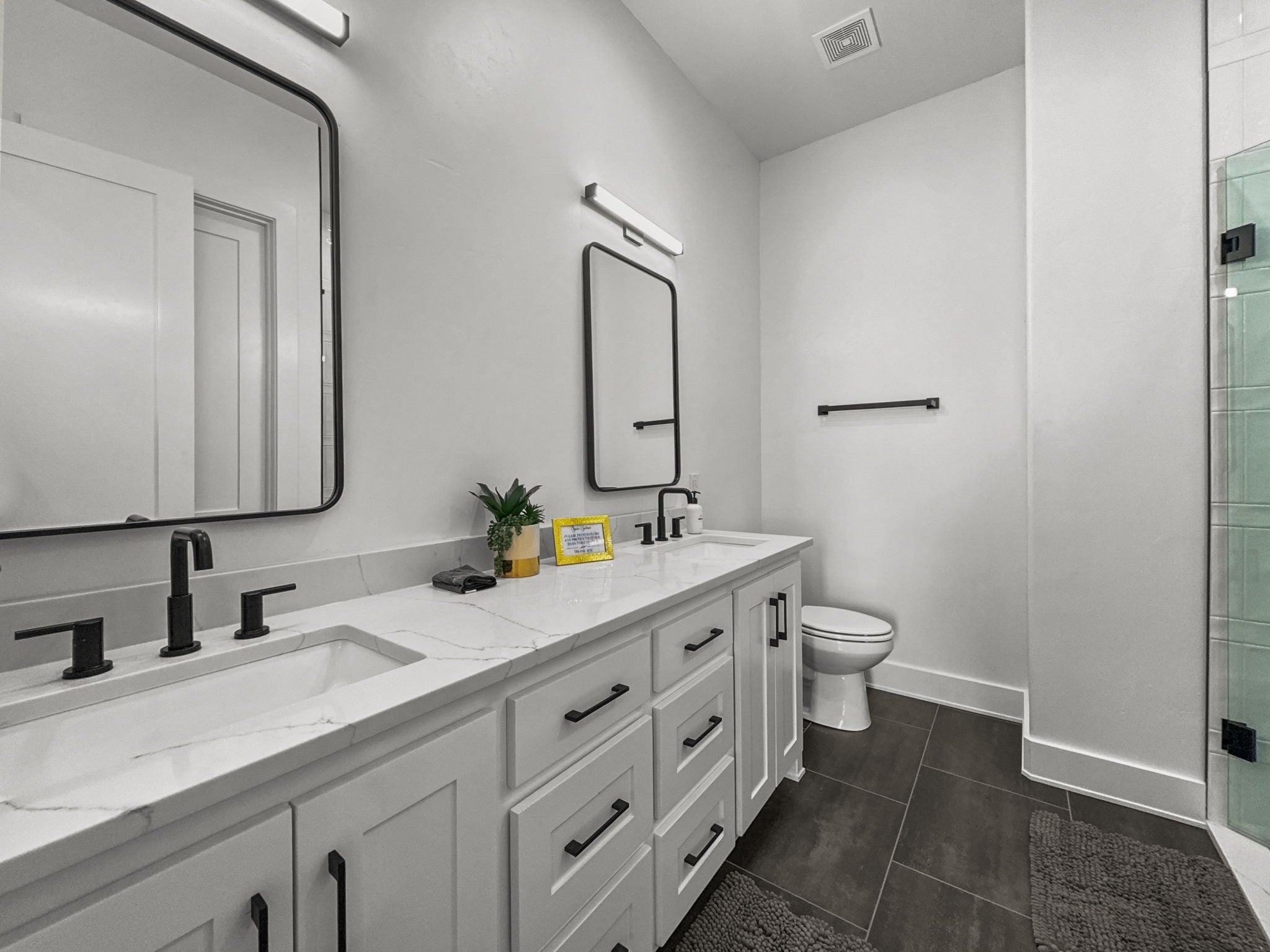 Graford, Texas, 76449, United States, 3 Bedrooms Bedrooms, ,2 BathroomsBathrooms,Residential,For Sale,1983153