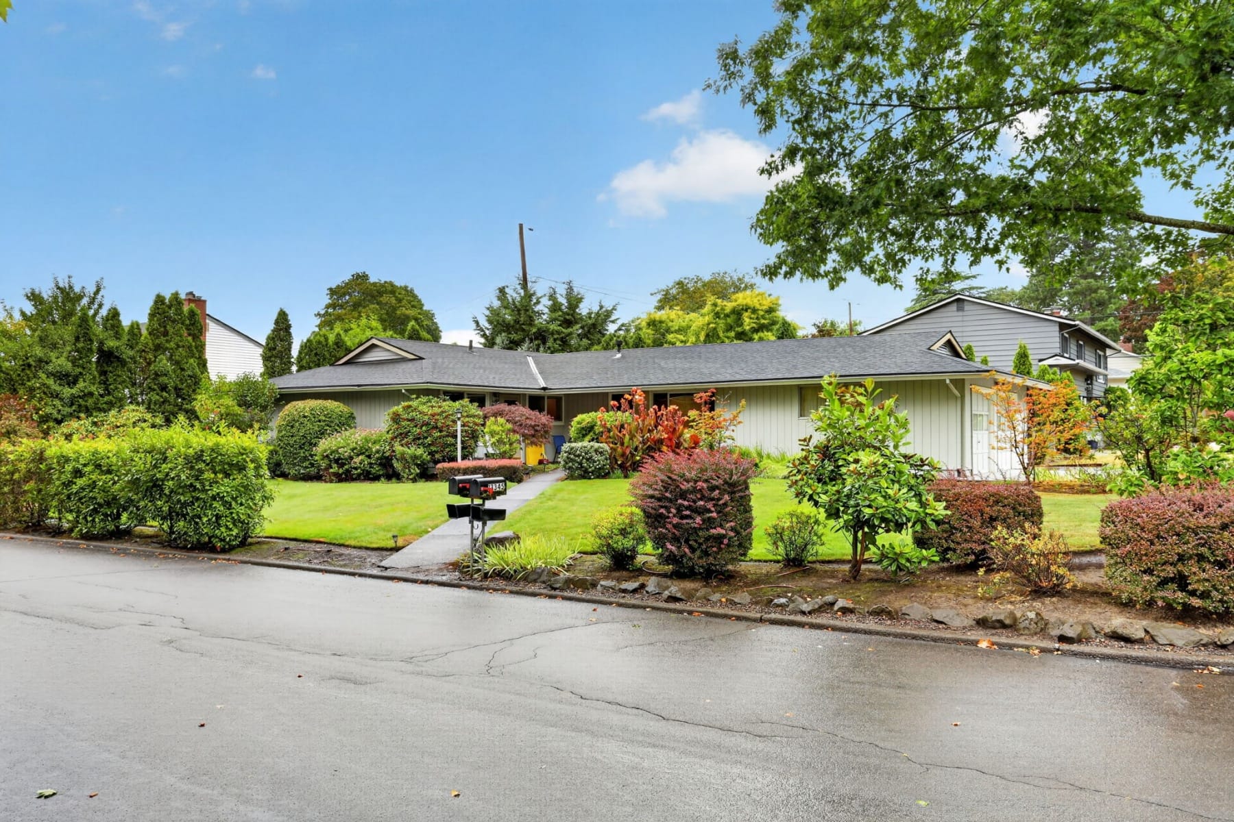  13349 NW WESTLAWN TER Portland, OR 97229 - 物件實景
