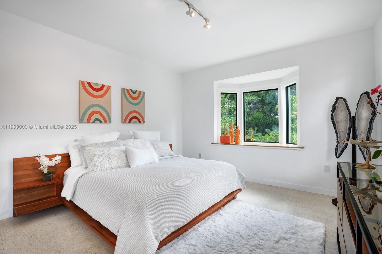 Miami, Florida, 33137, United States, 5 Bedrooms Bedrooms, ,5 BathroomsBathrooms,Residential,For Sale,1987585