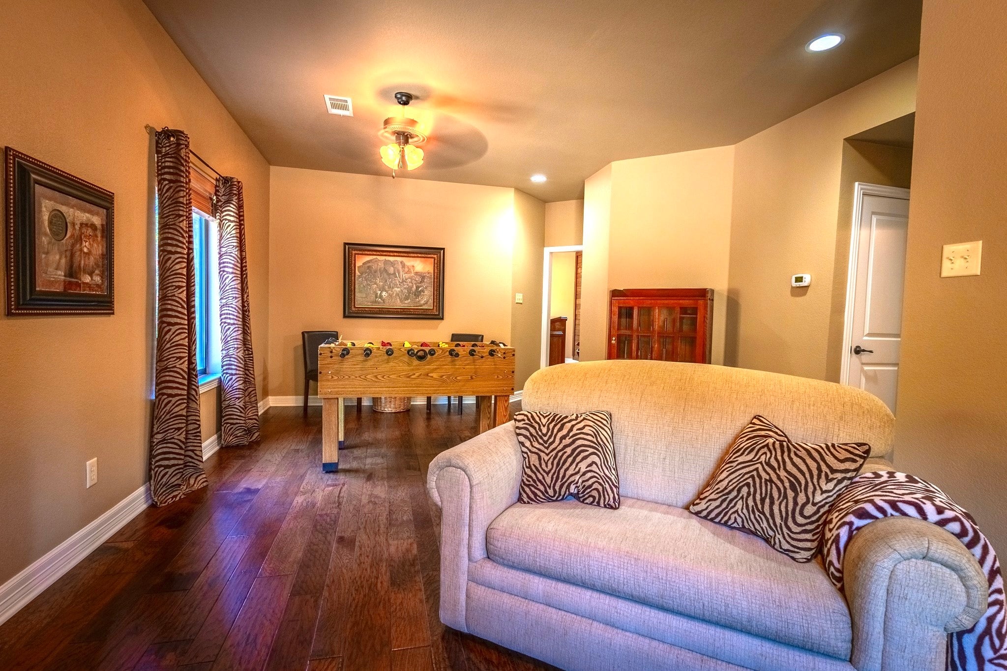 Possum Kingdom Lake, Texas, 76449, United States, 5 Bedrooms Bedrooms, ,3 BathroomsBathrooms,Residential,For Sale,1979729