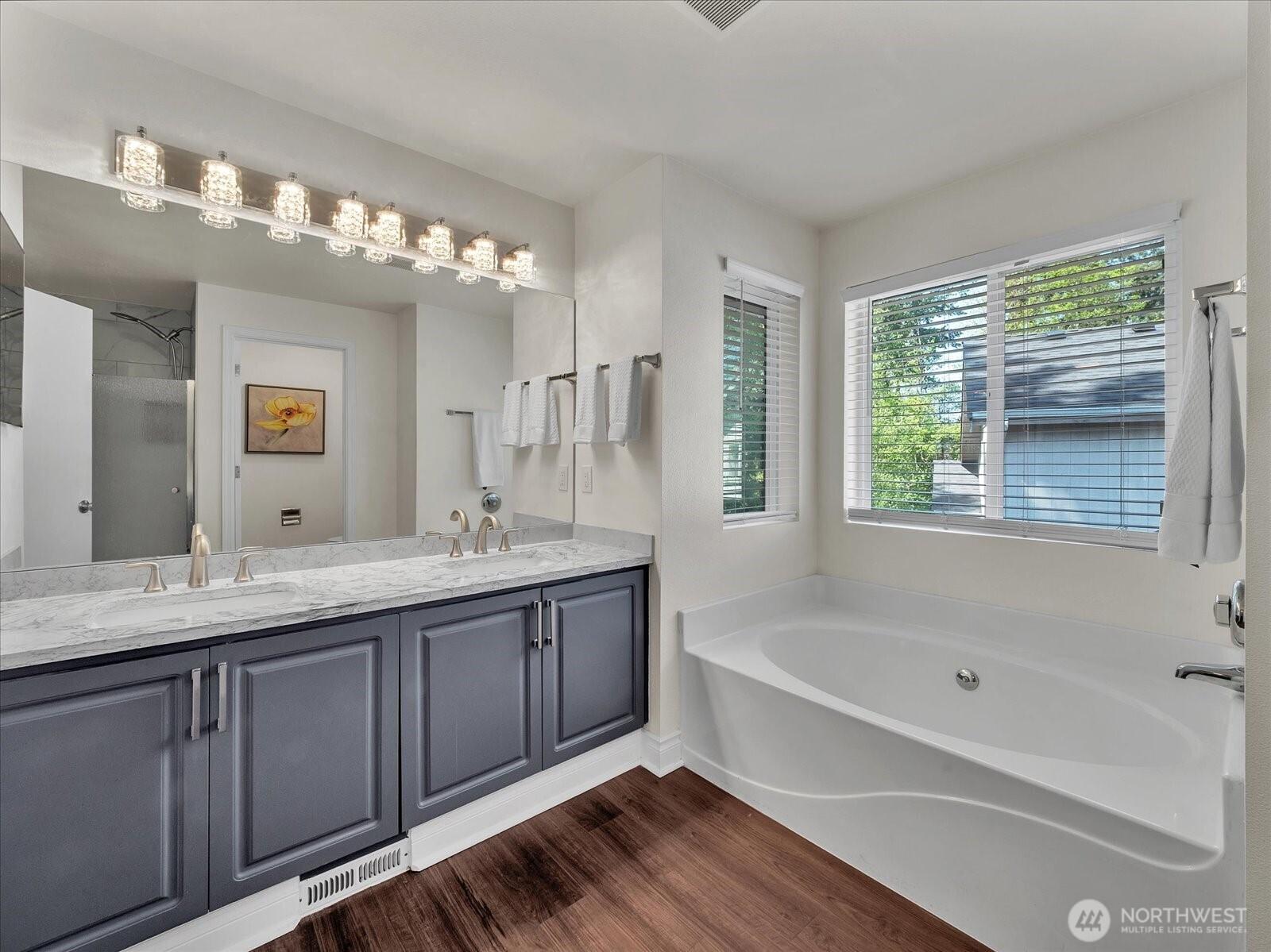 FEDERAL WAY, Washington, 98003, United States, 5 Bedrooms Bedrooms, ,3 BathroomsBathrooms,Residential,For Sale,1876499