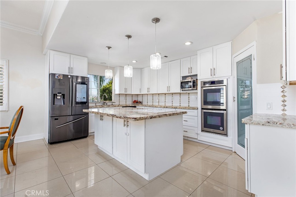 Canyon Lake, California, 92587, United States, 4 Bedrooms Bedrooms, ,3 BathroomsBathrooms,Residential,For Sale,1982938