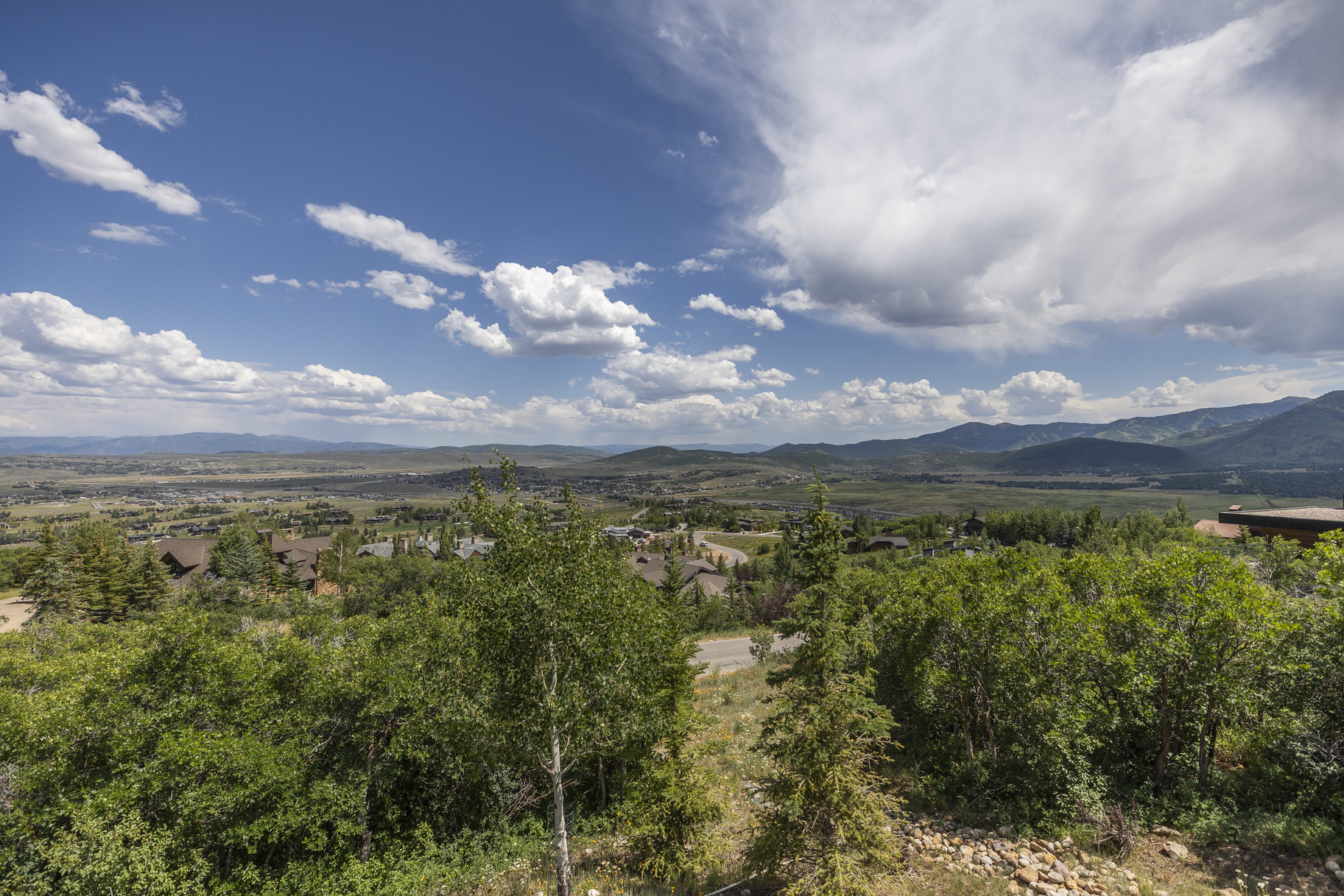  Sophisticated Mountain Design with Unmatched Views in an Elite Setting - 物件實景