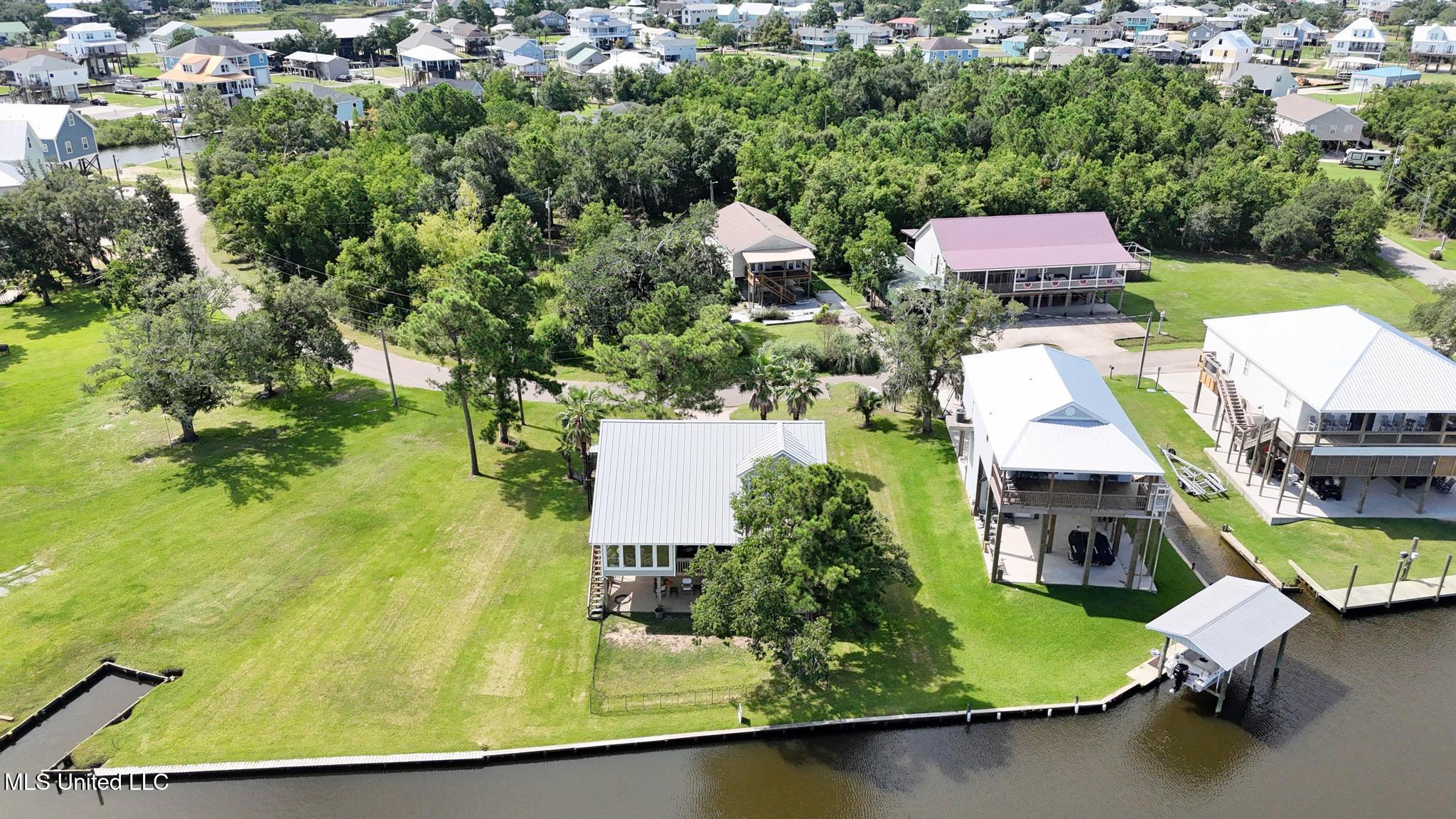 Bay Saint Louis, Mississippi, 39520, United States, 2 Bedrooms Bedrooms, ,2 BathroomsBathrooms,Residential,For Sale,1913082