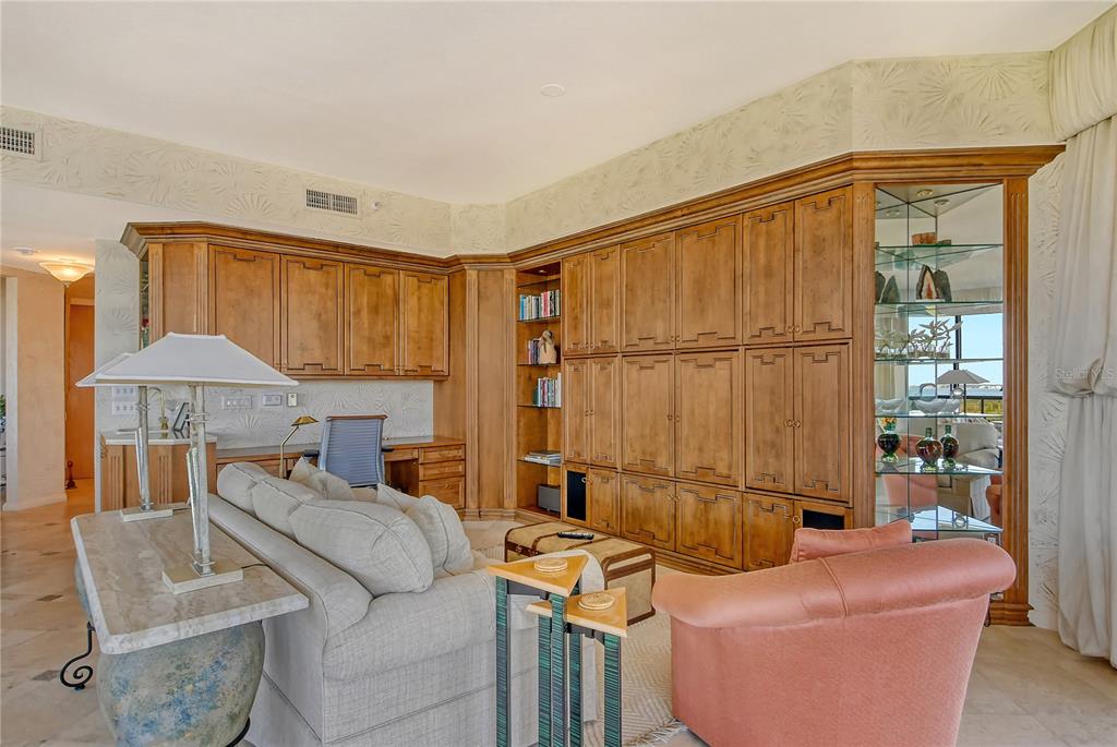 Longboat Key, Florida, 34228, United States, 3 Bedrooms Bedrooms, ,4 BathroomsBathrooms,Residential,For Sale,1962388