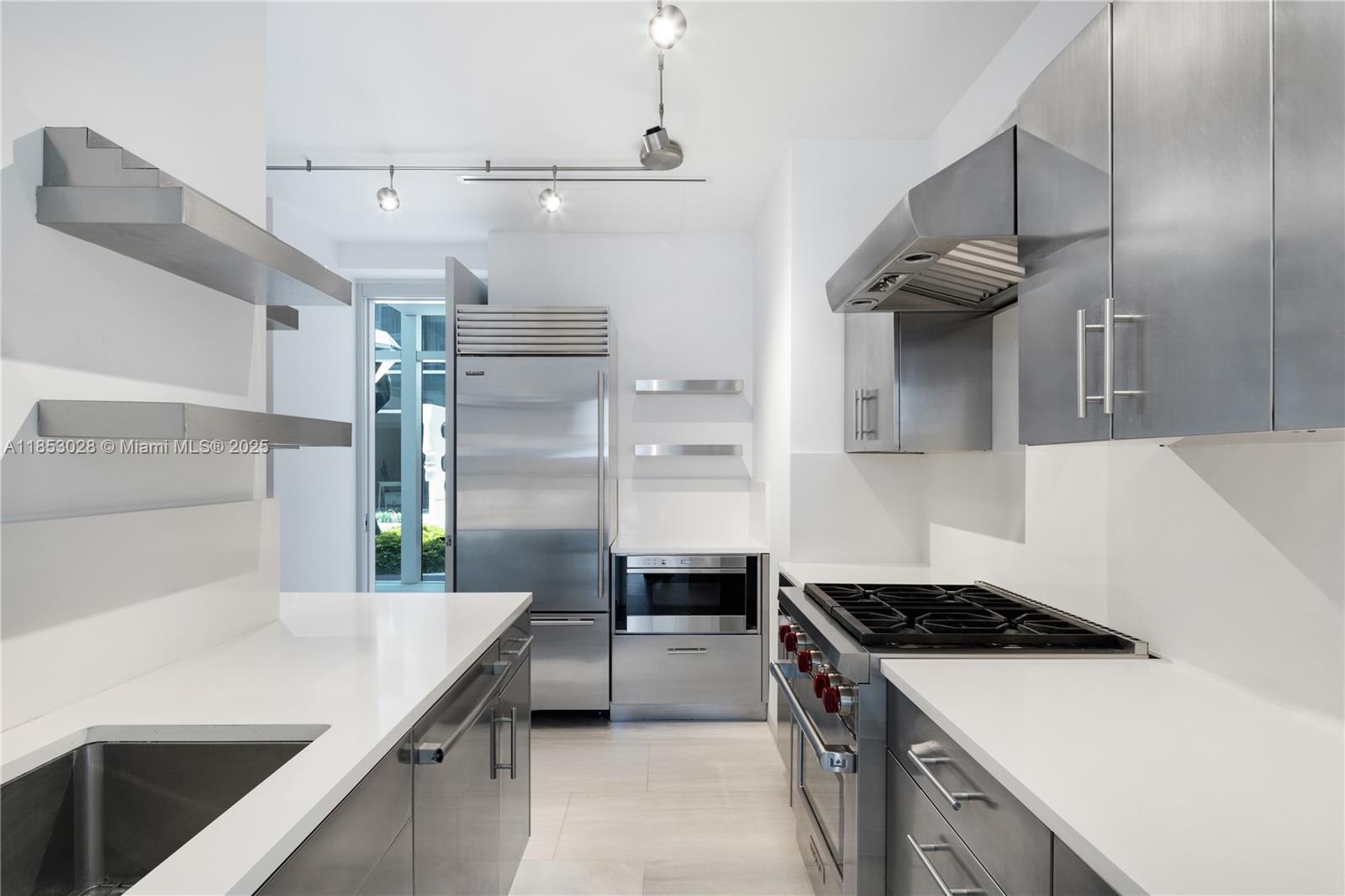 Miami Beach, Florida, 33141, United States, 5 Bedrooms Bedrooms, ,7 BathroomsBathrooms,Residential,For Sale,1934428