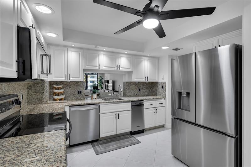 Hillsboro Beach, Florida, 33062, United States, 2 Bedrooms Bedrooms, ,3 BathroomsBathrooms,Residential,For Sale,1942268