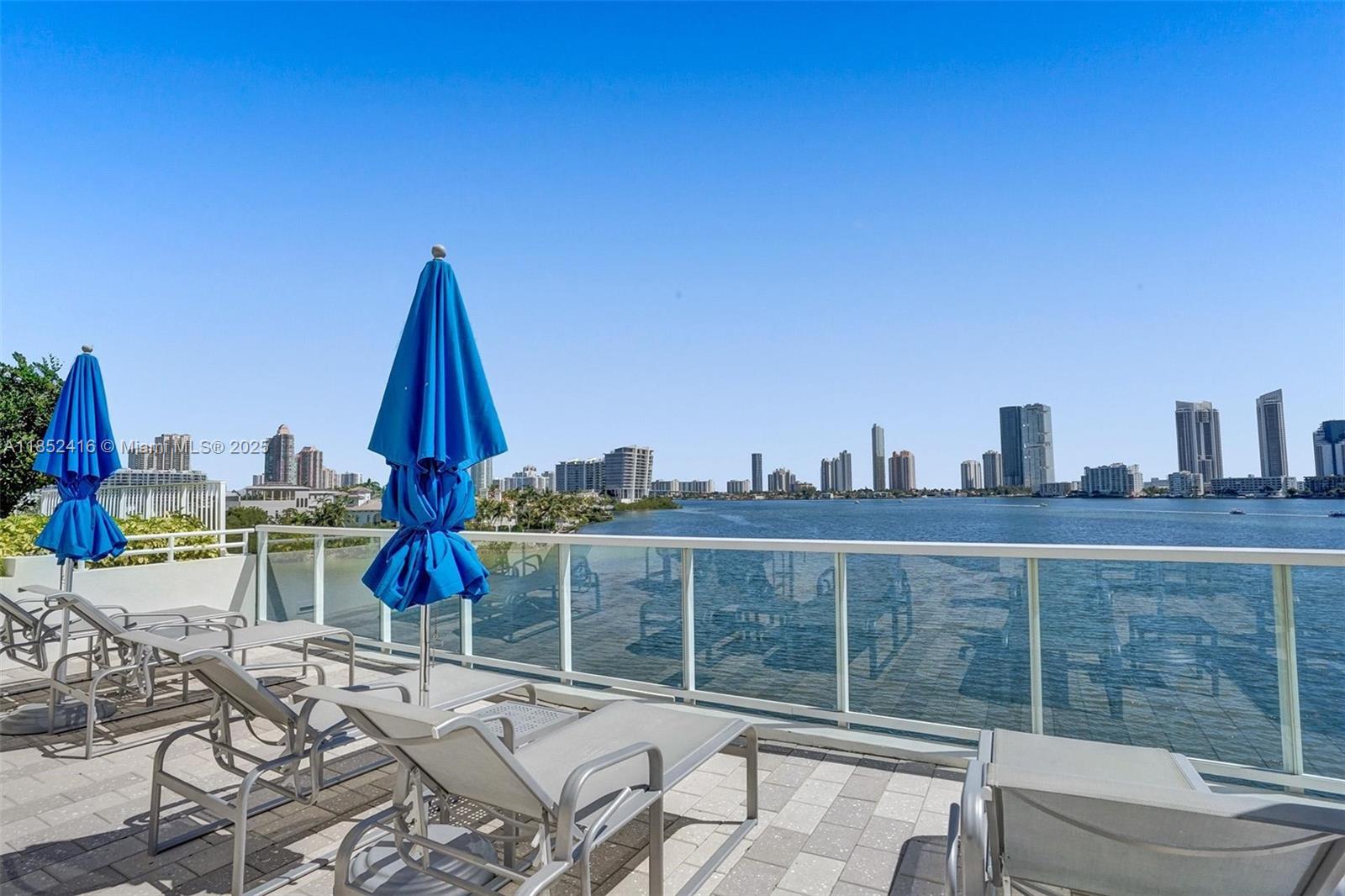 Aventura, Florida, 33160, United States, 2 Bedrooms Bedrooms, ,2 BathroomsBathrooms,Residential,For Sale,1908506