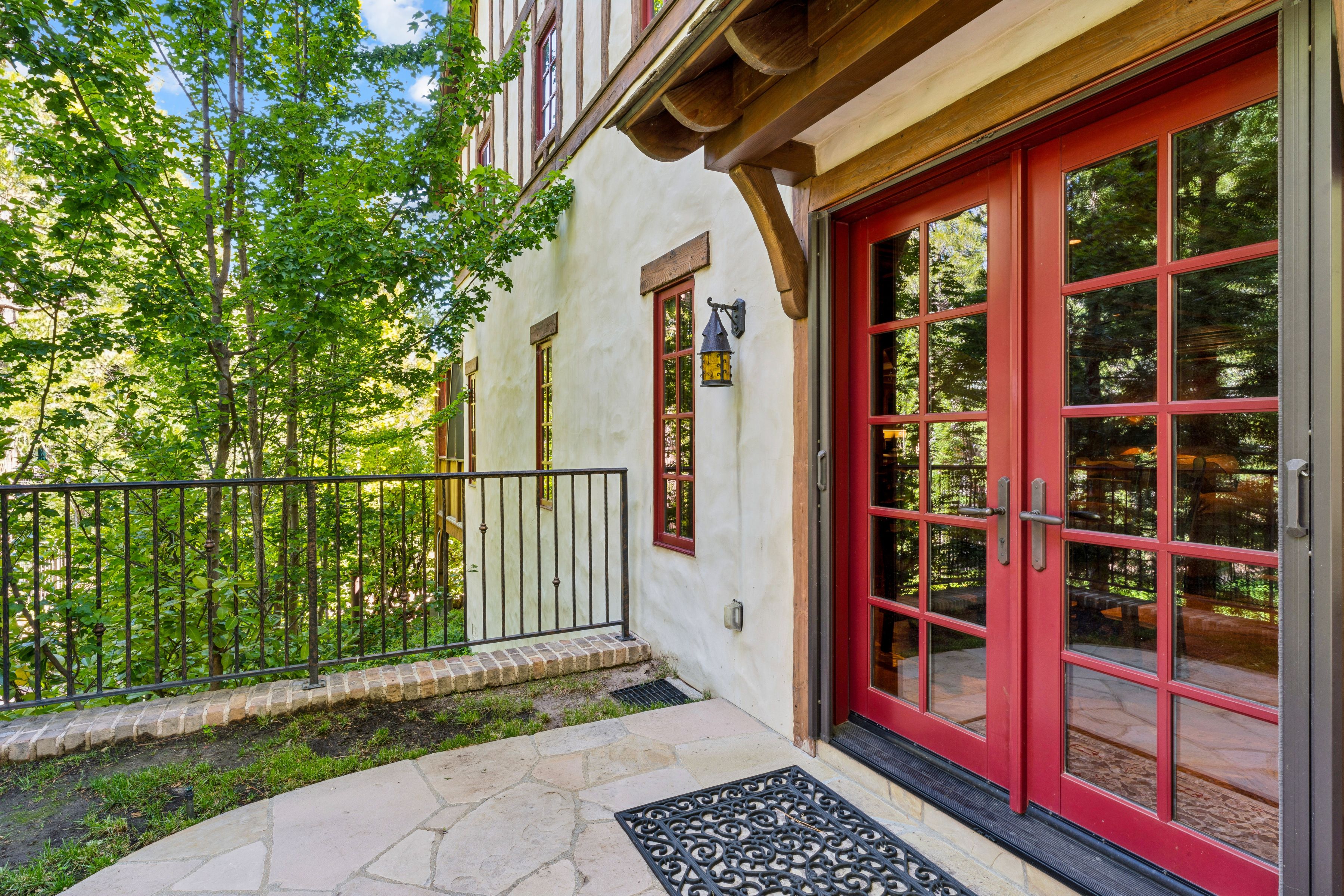  27956 High Knoll Road, Lake Arrowhead, CA 92352 - 物件實景