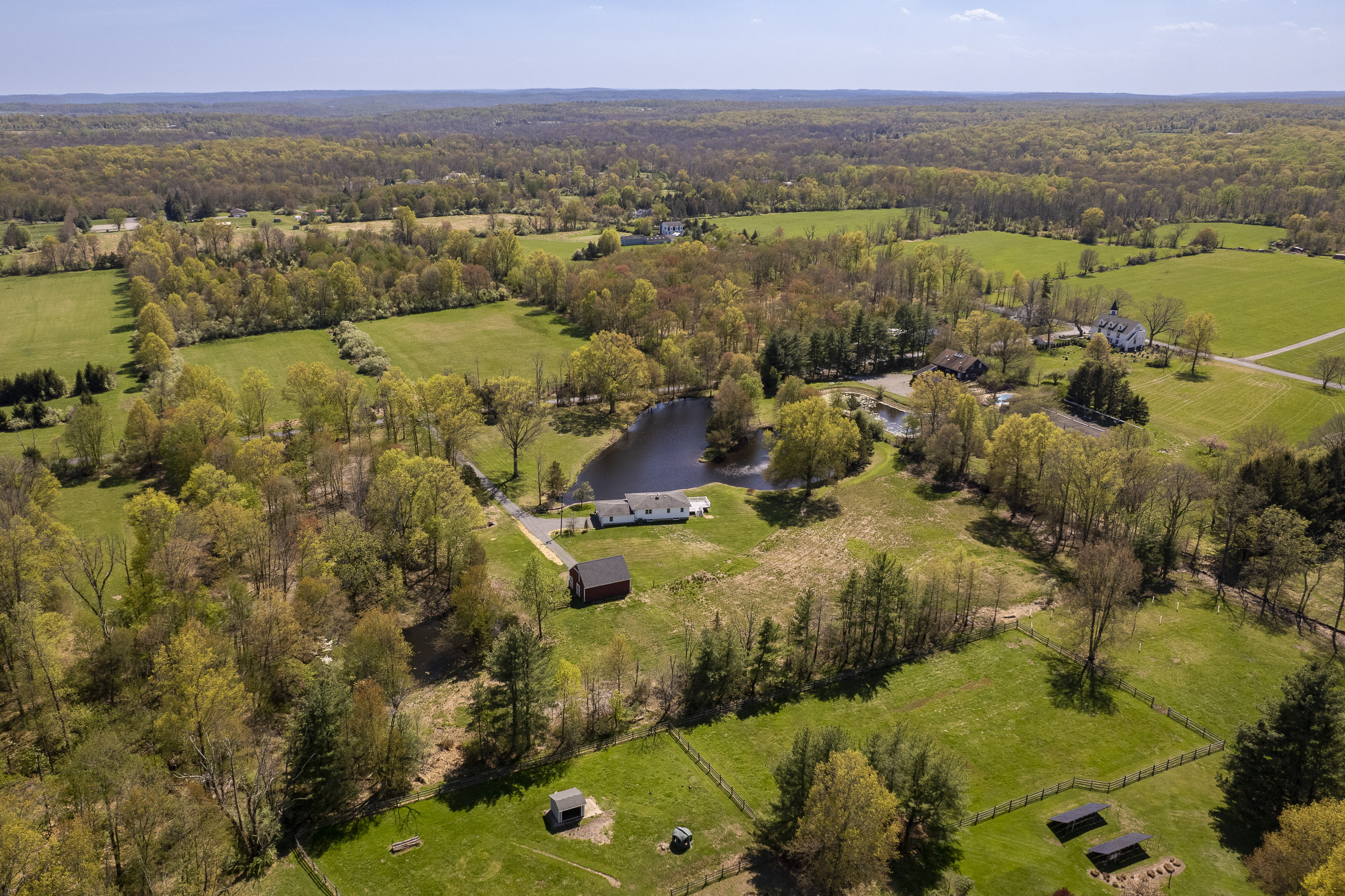  Water and Woodland Views - Magic in Ever Direction - 物件實景
