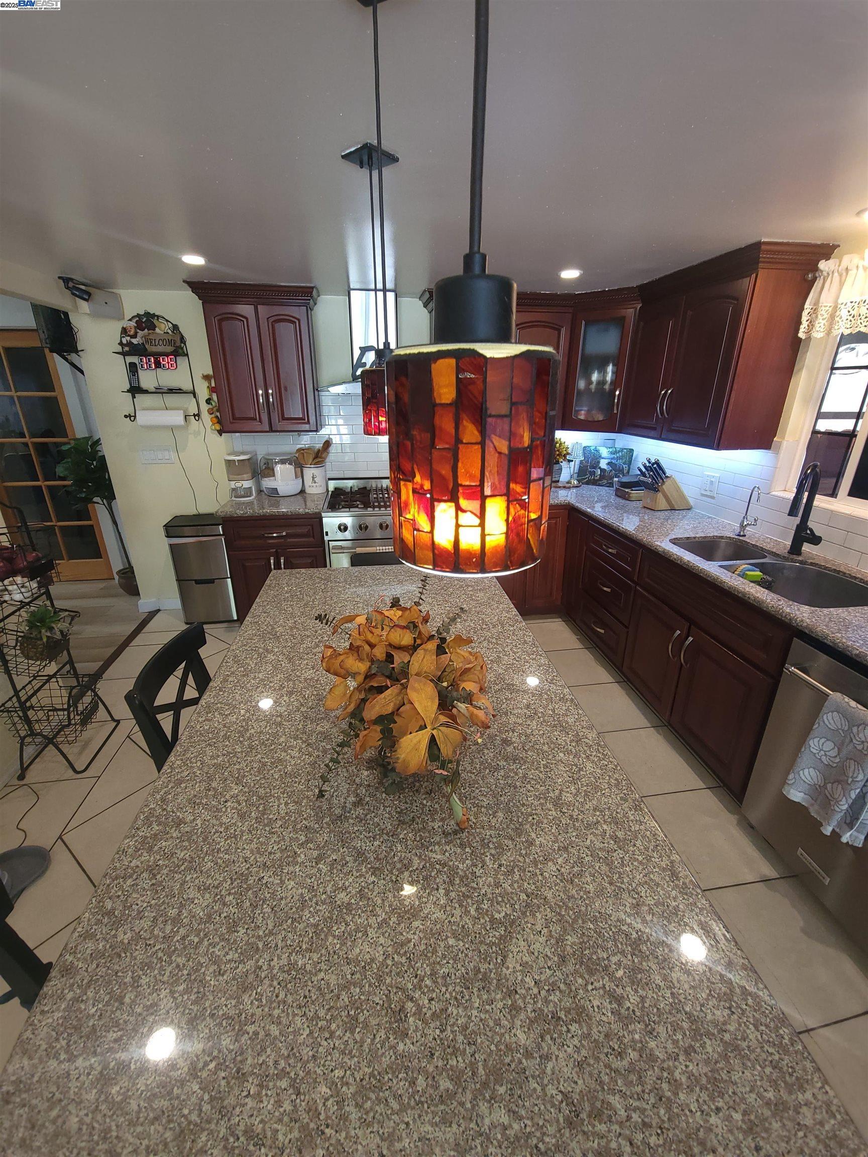 El Sobrante, California, 94803, United States, 3 Bedrooms Bedrooms, ,2 BathroomsBathrooms,Residential,For Sale,1974692