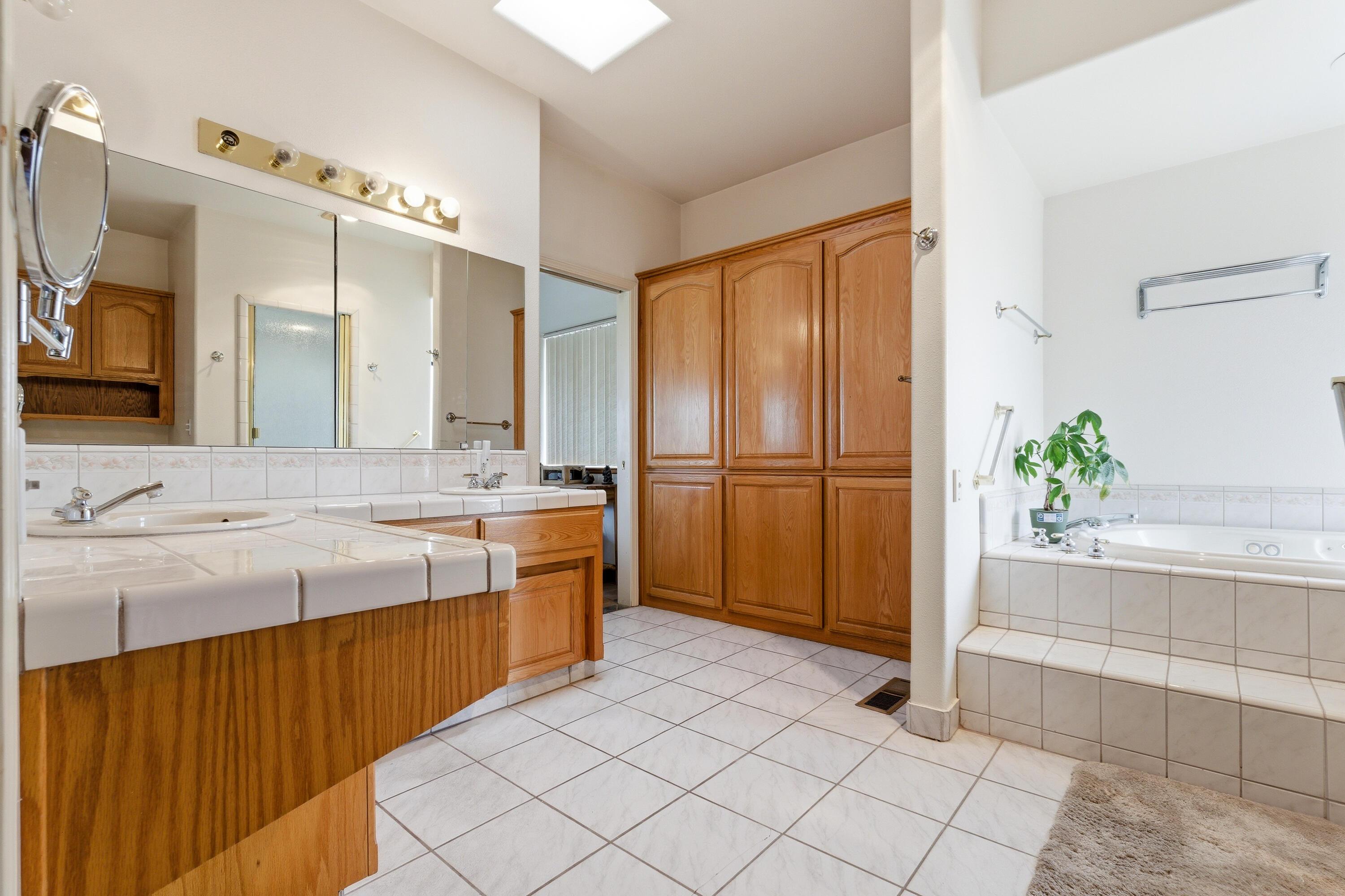 Porterville, California, 93257, United States, 4 Bedrooms Bedrooms, ,2 BathroomsBathrooms,Residential,For Sale,2020854