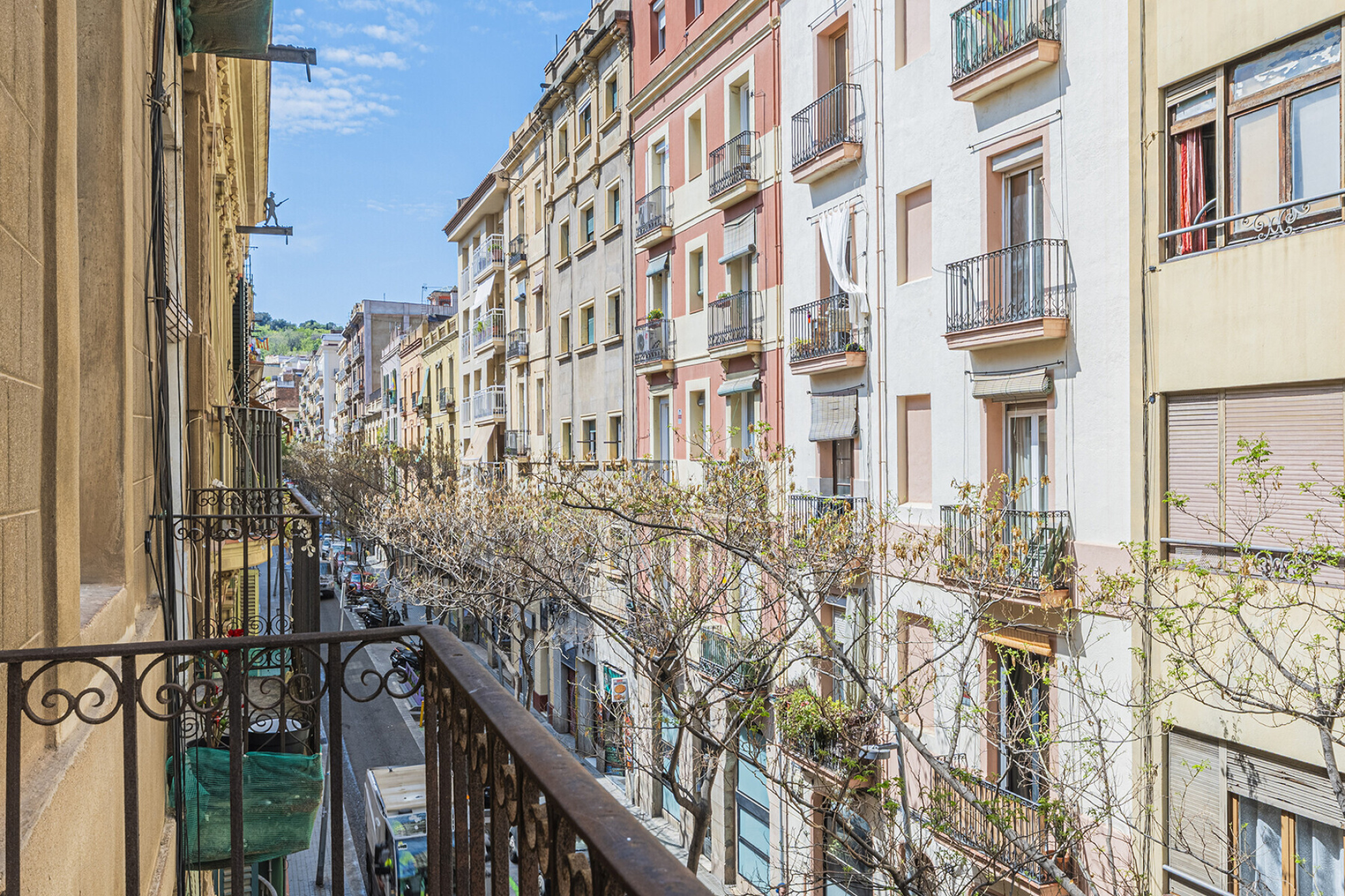  Brand new renovated apartment with terrace and designer furniture - 物件實景
