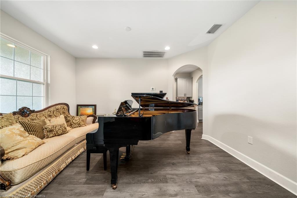 Sebring, Florida, 33872, United States, 4 Bedrooms Bedrooms, ,3 BathroomsBathrooms,Residential,For Sale,1974916