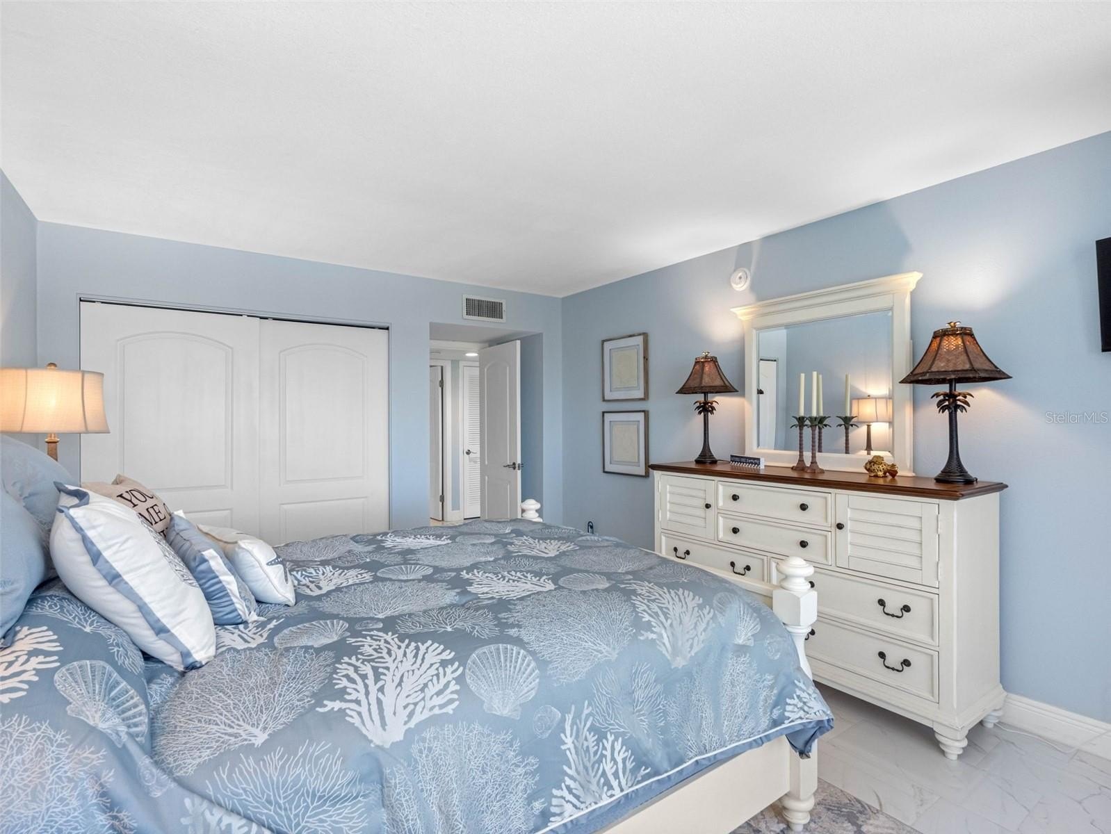 CLEARWATER BEACH, Florida, 33767, United States, 2 Bedrooms Bedrooms, ,2 BathroomsBathrooms,Residential,For Sale,1937556
