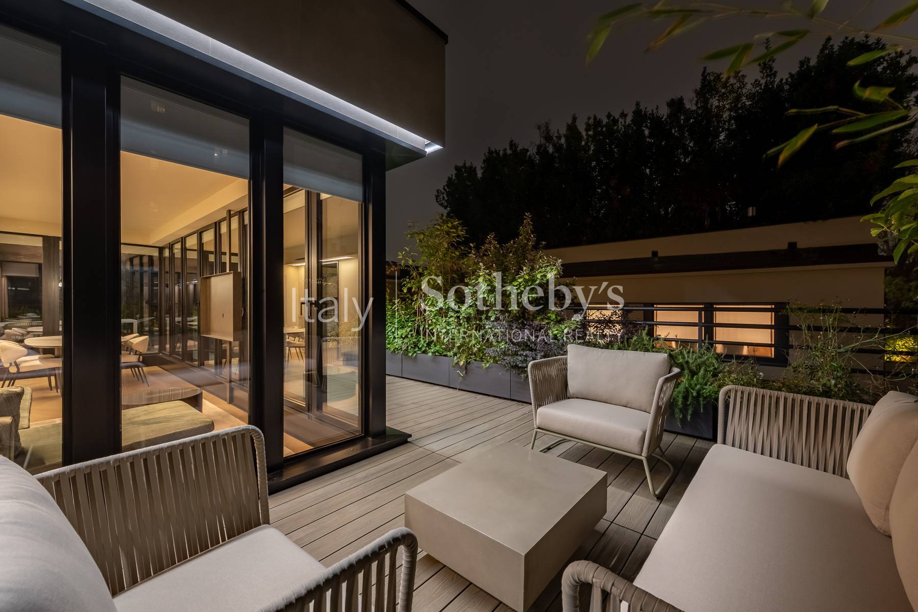  Splendid renovated penthouse with terrace in an exclusive street - 物件實景