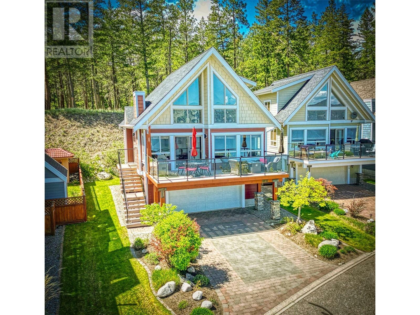 KELOWNA, British Columbia, V1Z 3R8, CA, 3 Bedrooms Bedrooms, ,3 BathroomsBathrooms,Residential,For Sale,1839050