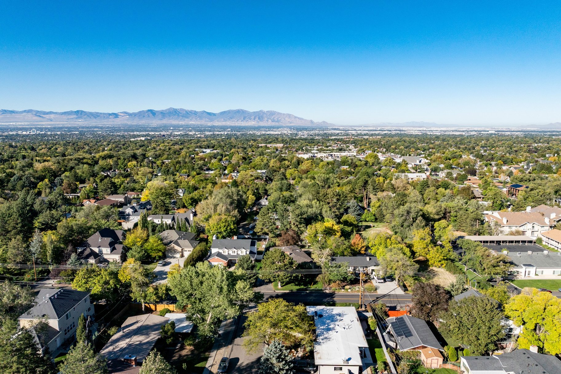  Solid Millcreek Home with Huge Workshop - 物件實景