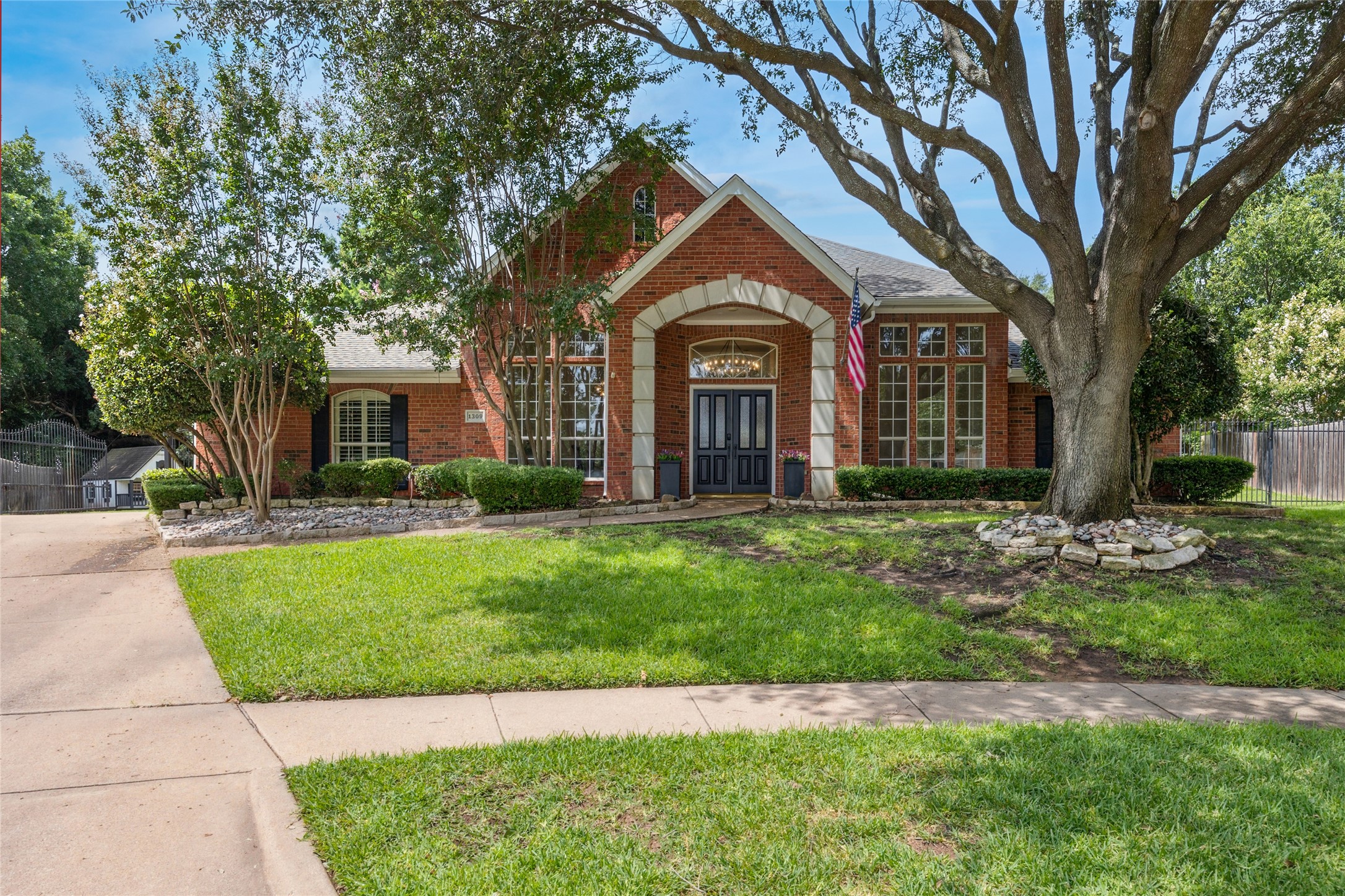 Southlake, Texas, 76092, United States, 4 Bedrooms Bedrooms, ,3 BathroomsBathrooms,Residential,For Sale,1895470