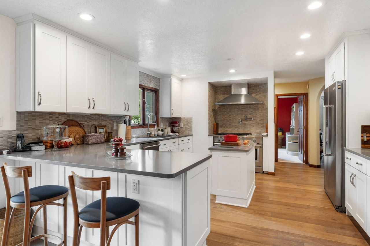 Albuquerque, New Mexico, 87111, United States, 4 Bedrooms Bedrooms, ,3 BathroomsBathrooms,Residential,For Sale,1906383