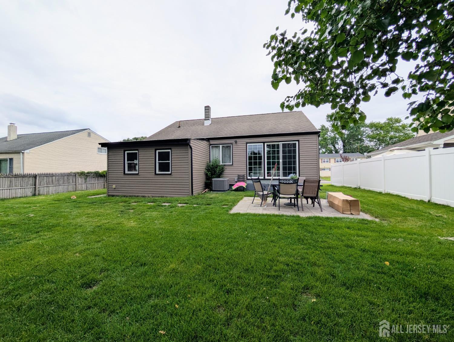 Old Bridge, New Jersey, 08857, United States, 3 Bedrooms Bedrooms, ,2 BathroomsBathrooms,Residential,For Sale,1849014