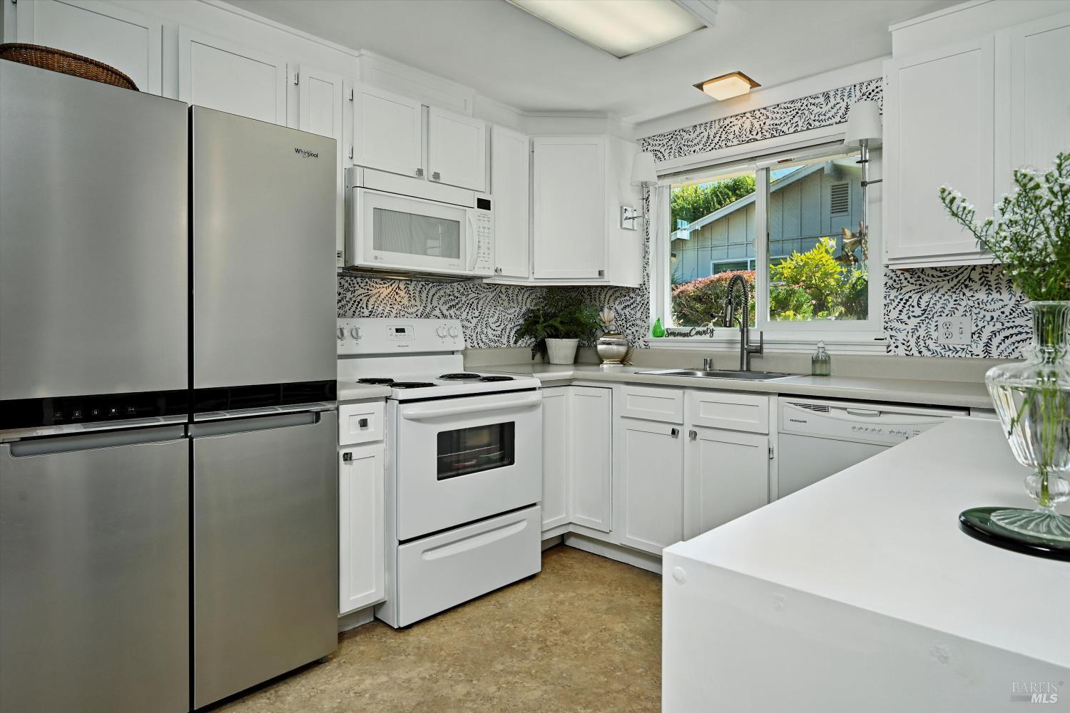 Santa Rosa, California, 95409, United States, 2 Bedrooms Bedrooms, ,2 BathroomsBathrooms,Residential,For Sale,1940455