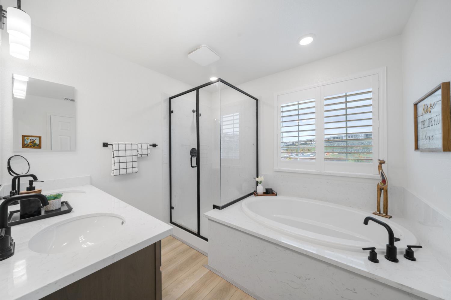 Folsom, California, 95630, United States, 5 Bedrooms Bedrooms, ,3 BathroomsBathrooms,Residential,For Sale,1997152