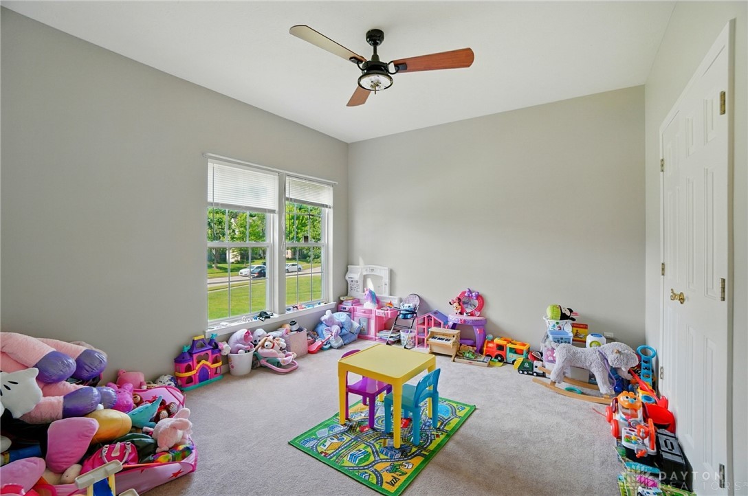Beavercreek, Ohio, 45431, United States, 5 Bedrooms Bedrooms, ,4 BathroomsBathrooms,Residential,For Sale,1942166