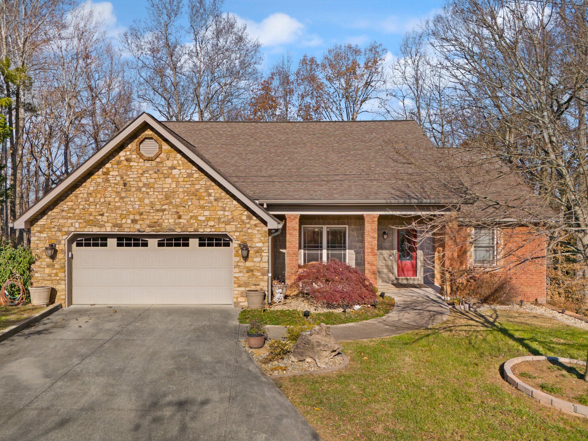 Monticello, Kentucky, 42633, United States, 4 Bedrooms Bedrooms, ,3 BathroomsBathrooms,Residential,For Sale,1691685