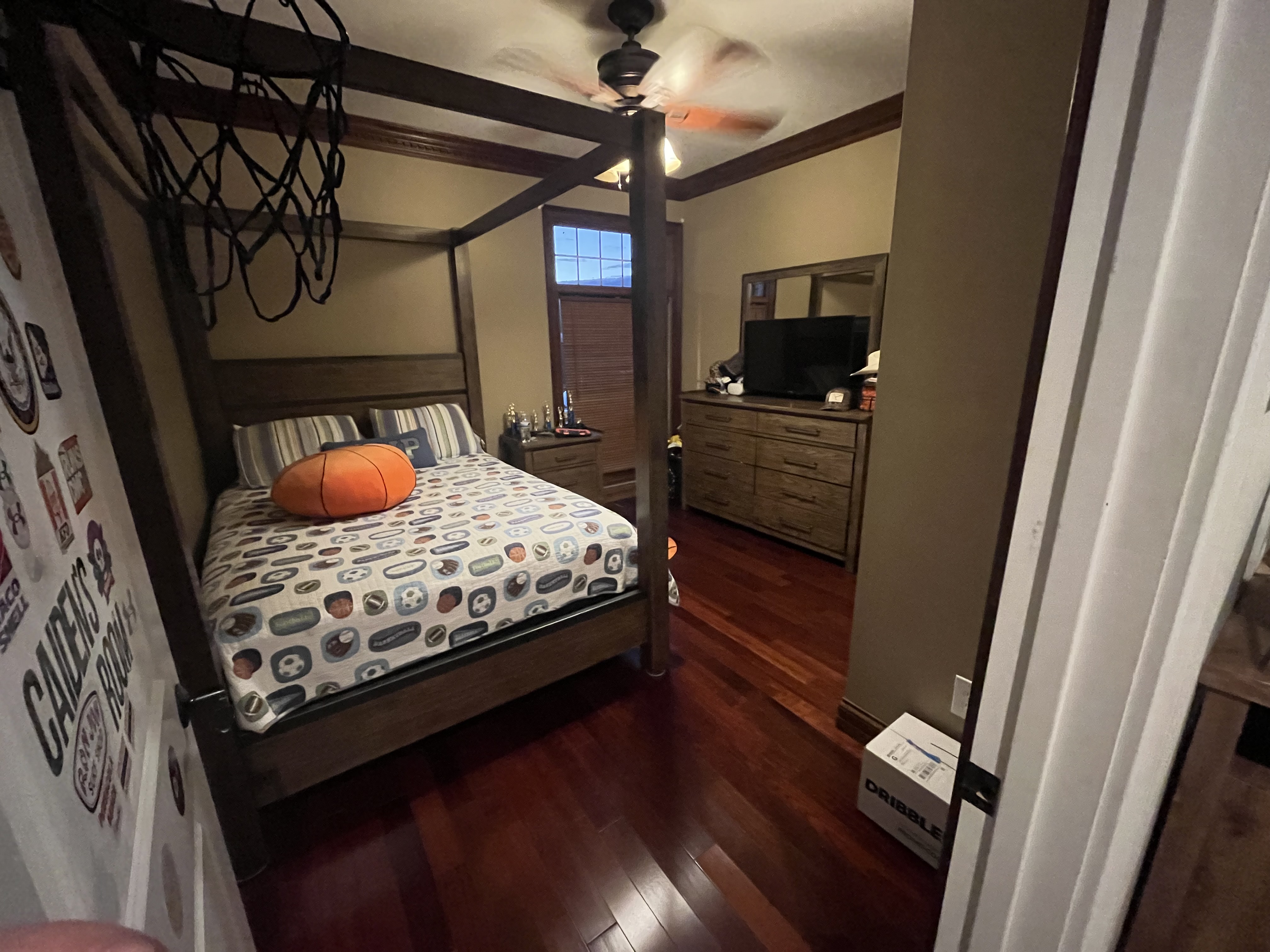 Speedwell, Tennessee, 37870, United States, 5 Bedrooms Bedrooms, ,4 BathroomsBathrooms,Residential,For Sale,1984246