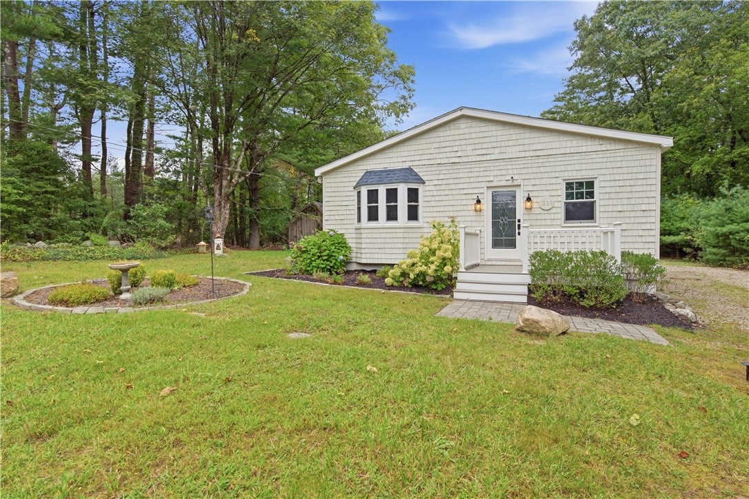 Snake Hill Rd, North Scituate, RI 02857