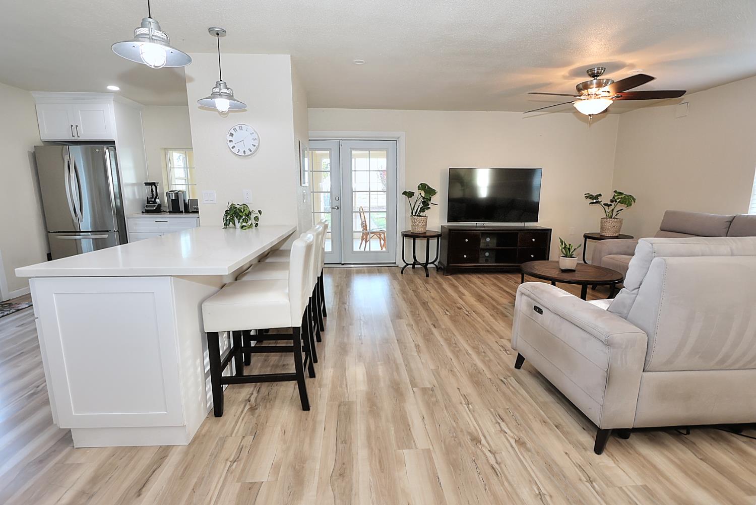 Walnut Grove, California, 95690, United States, 5 Bedrooms Bedrooms, ,3 BathroomsBathrooms,Residential,For Sale,1957042