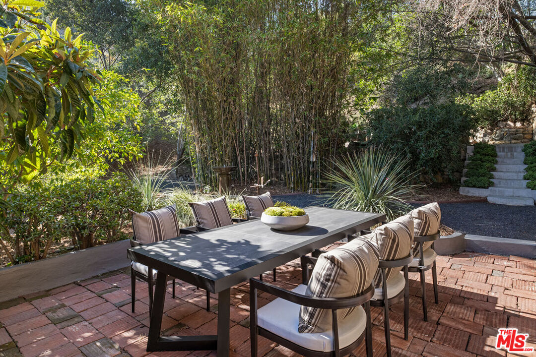 Los Angeles, California, 90065, United States, 5 Bedrooms Bedrooms, ,5 BathroomsBathrooms,Residential,For Sale,1987720