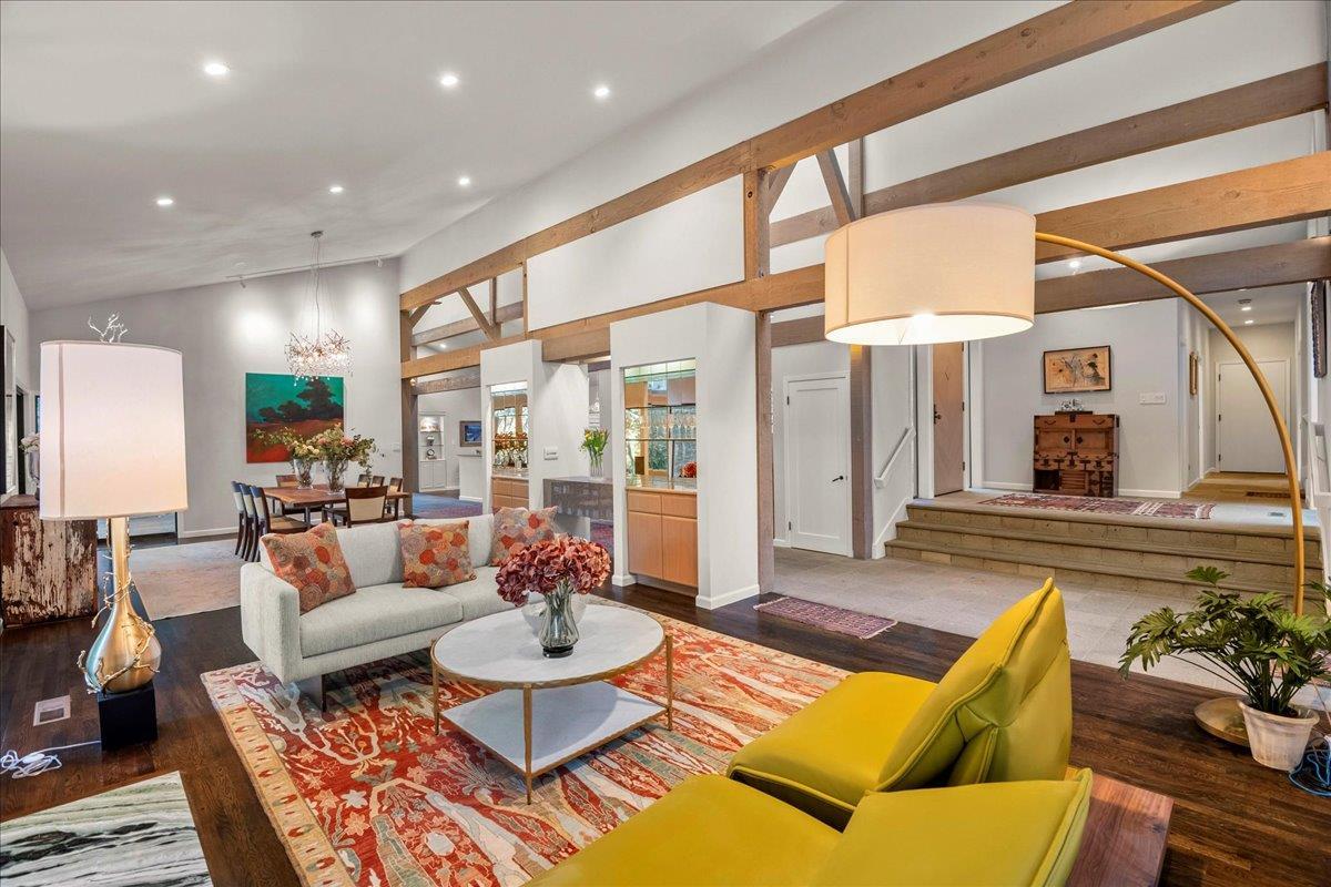 Los Altos Hills, California, 94022, United States, 5 Bedrooms Bedrooms, ,5 BathroomsBathrooms,Residential,For Sale,1907317