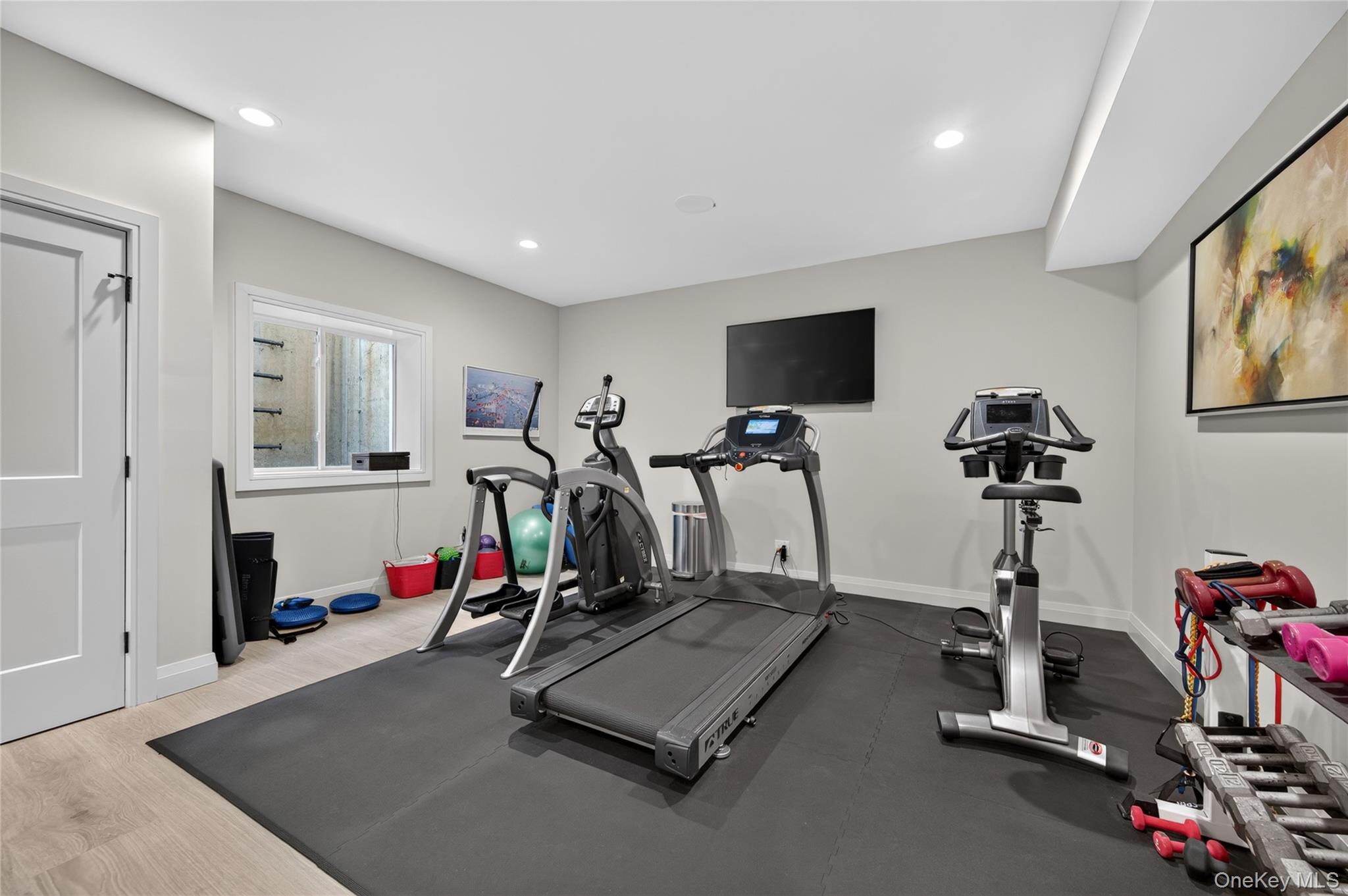 67101 Red Cedar Road, Plainview, NY, 11803 - 物件實景