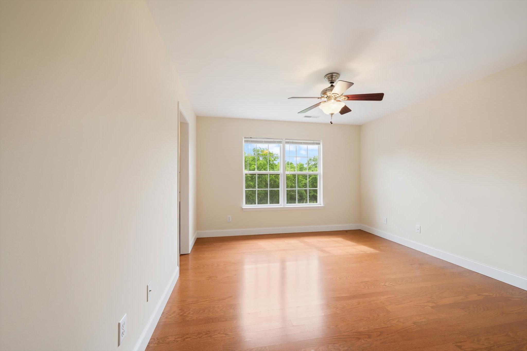  2216 Twin Peaks Ct, Spring Hill, TN, 37174 - 物件實景