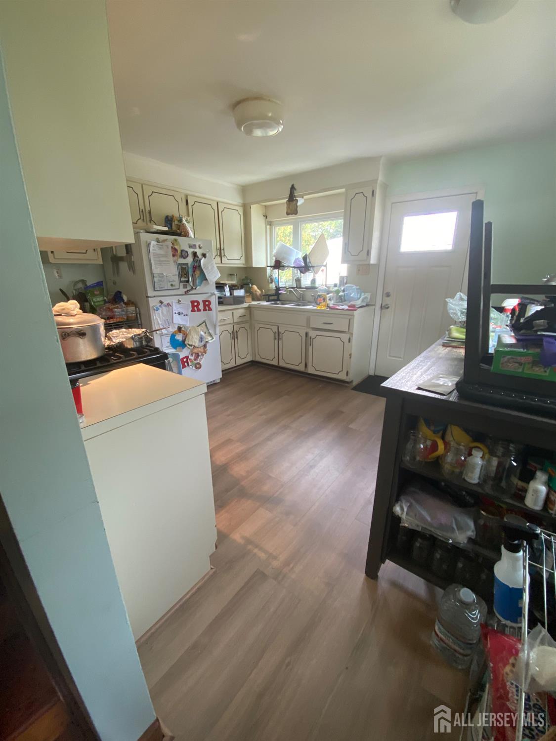 East Brunswick, New Jersey, 08816, United States, 5 Bedrooms Bedrooms, ,2 BathroomsBathrooms,Residential,For Sale,1956516