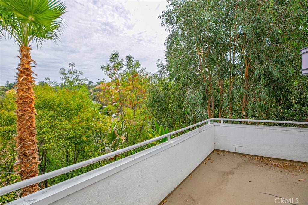 Woodland Hills, California, 91364, United States, 3 Bedrooms Bedrooms, ,3 BathroomsBathrooms,Residential,For Sale,1942330