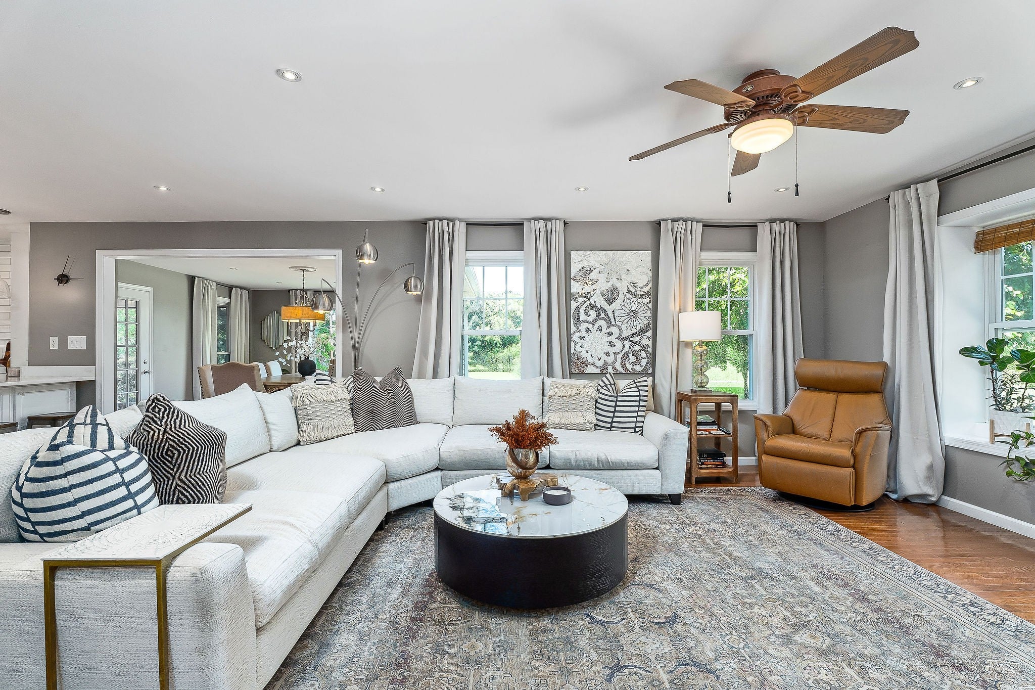 Smithville, Tennessee, 37166, United States, 1 Bedroom Bedrooms, ,4 BathroomsBathrooms,Residential,For Sale,2006606