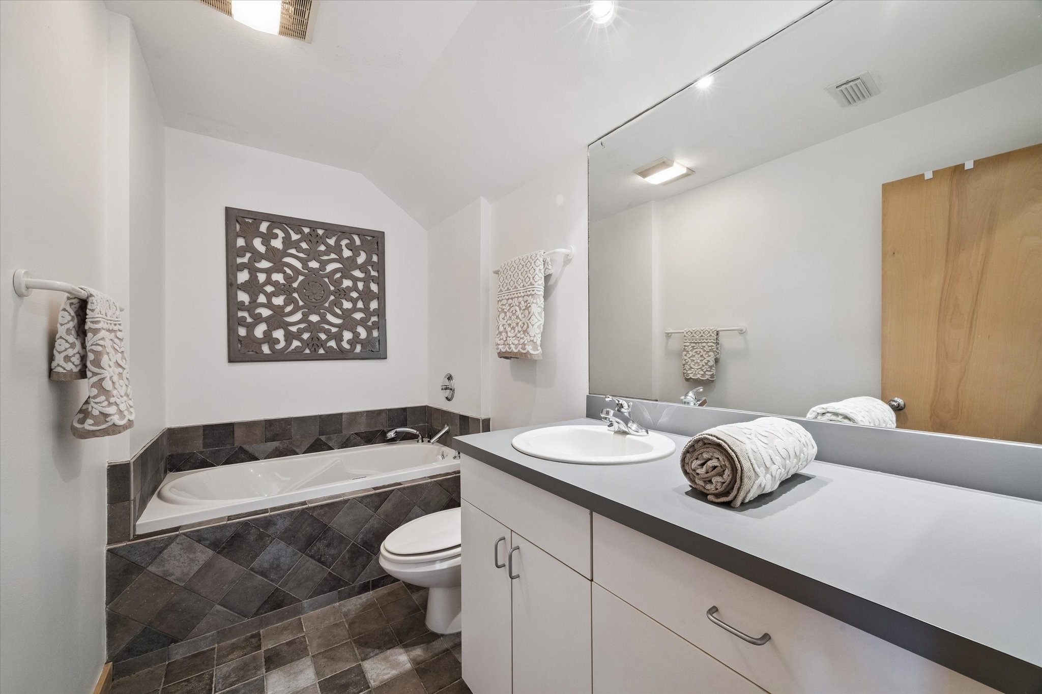  14055 Grambo Boulevard - 物件實景