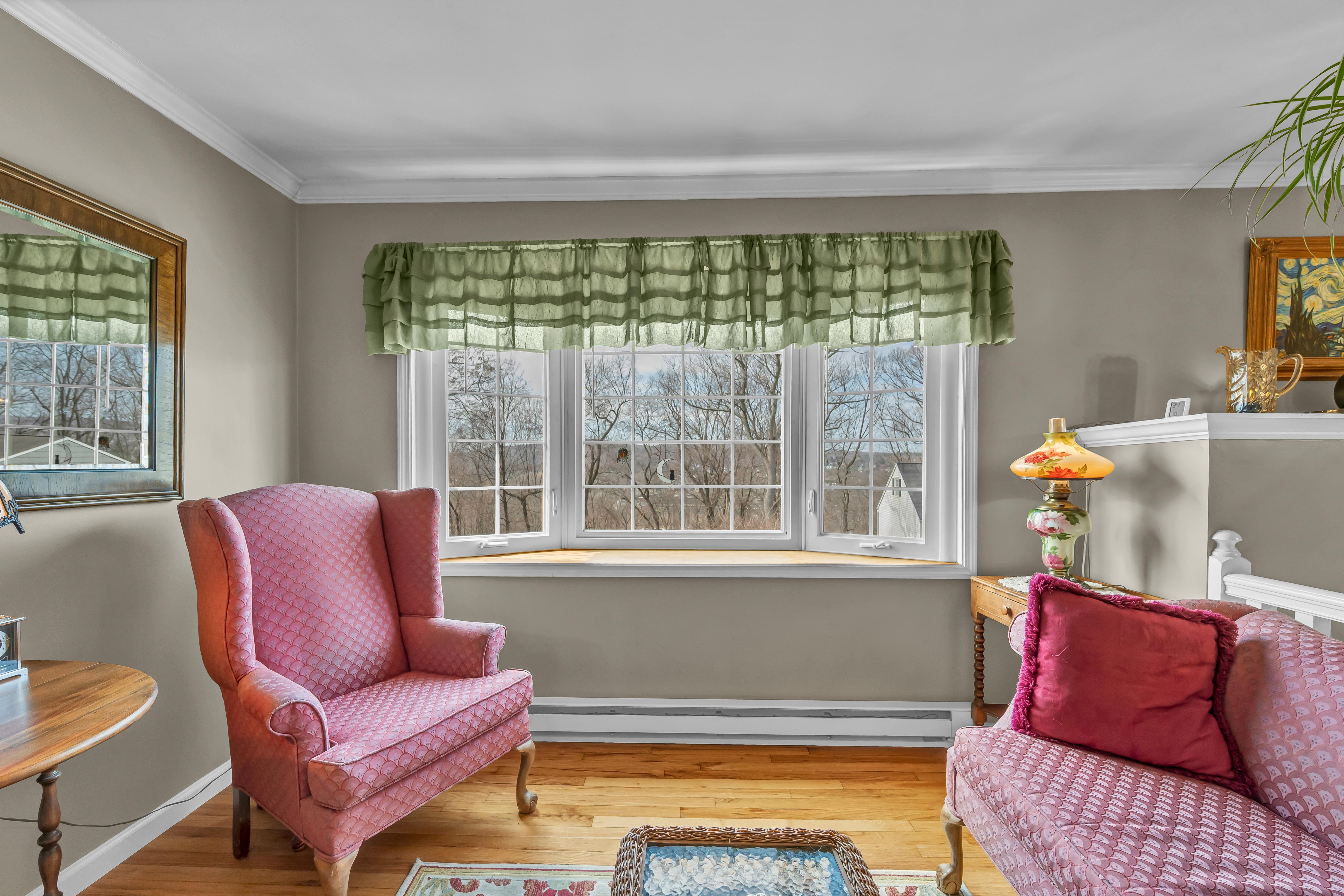  Beautifully Maintained Home - 物件實景