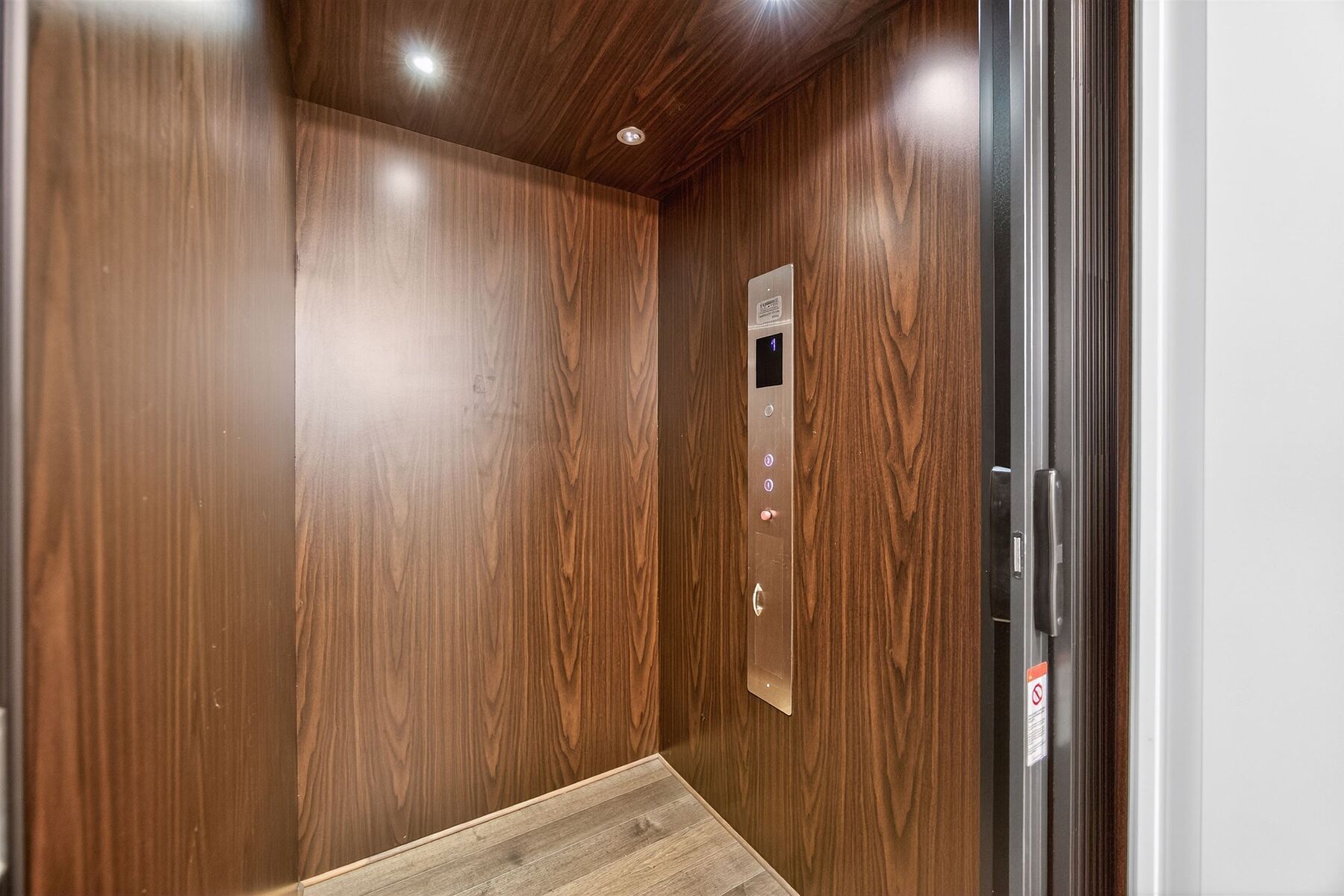  The Maven Condominium Townhome - 物件實景