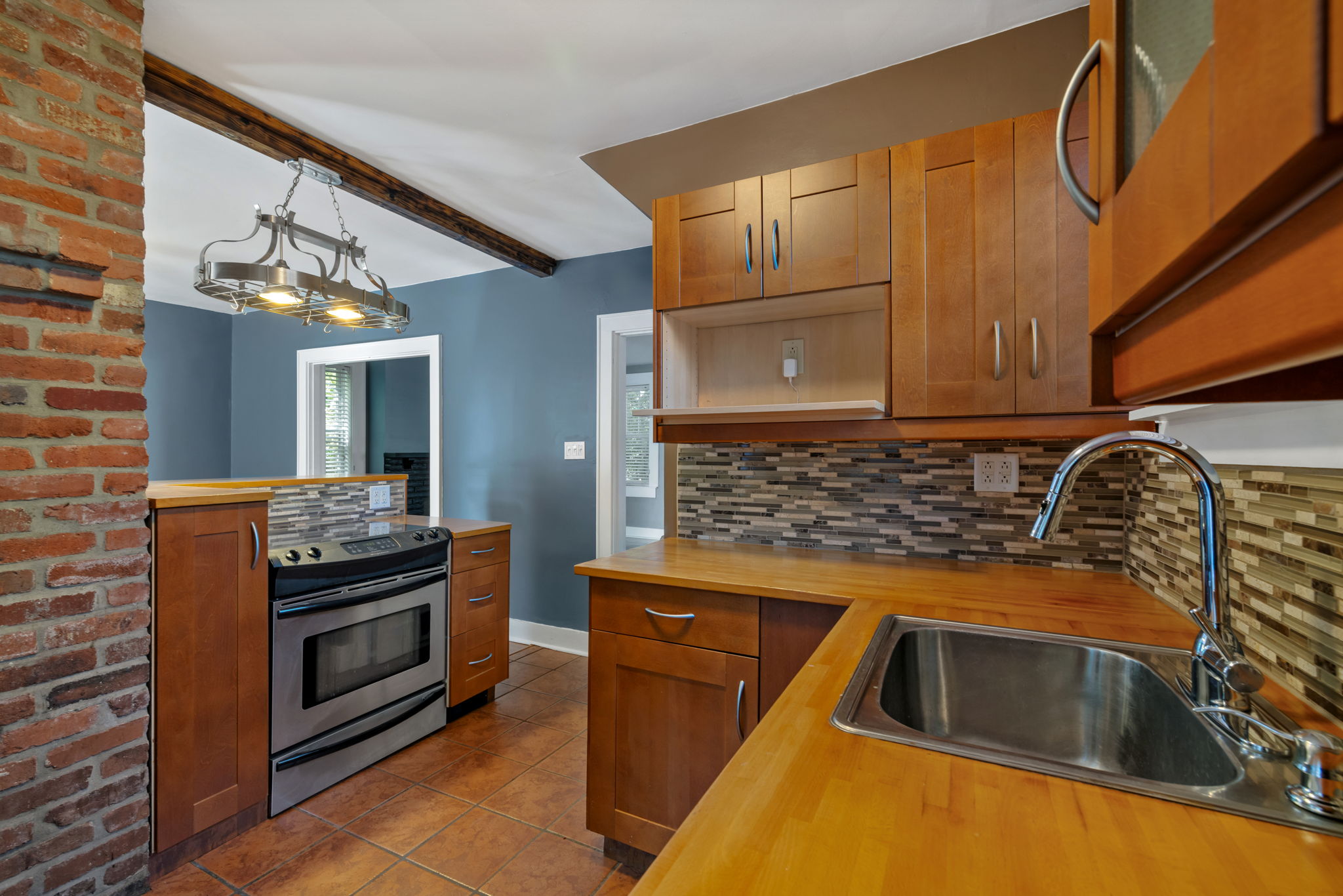  47 Estella Avenue, Pittsburgh, PA 15211 - 物件實景