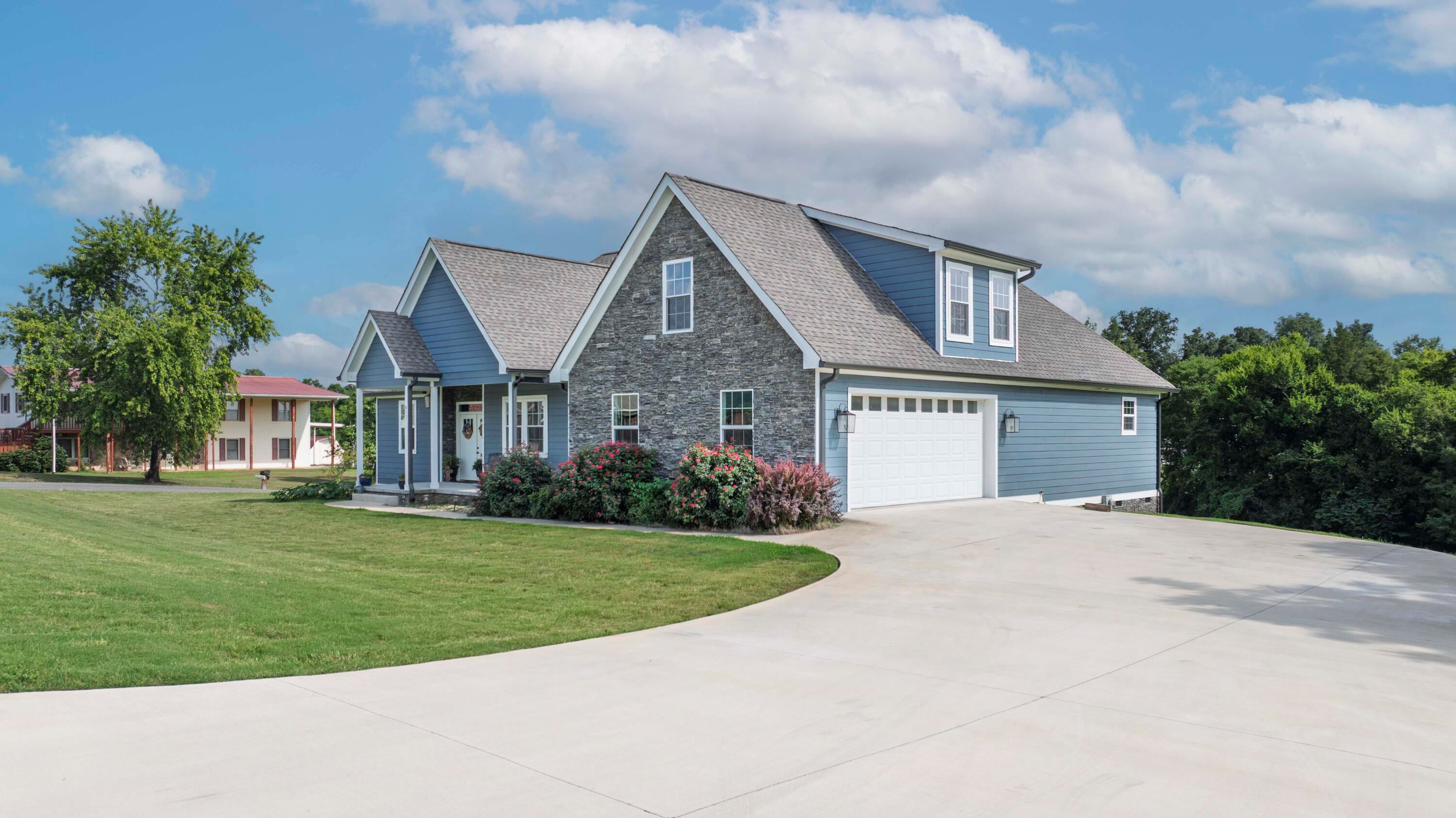 Dayton, Tennessee, 37321, United States, 3 Bedrooms Bedrooms, ,2 BathroomsBathrooms,Residential,For Sale,1901009