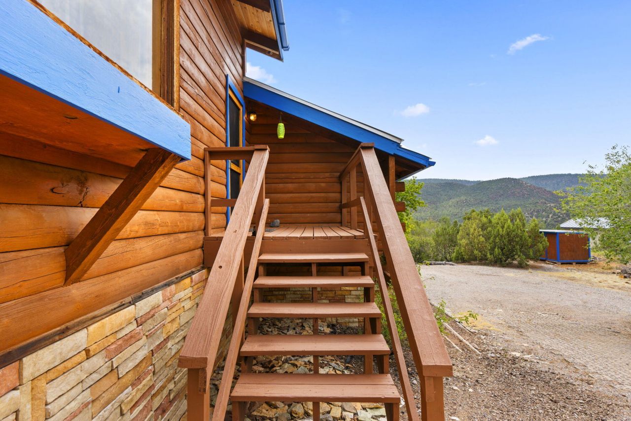 Jemez Springs, New Mexico, 87025, United States, 3 Bedrooms Bedrooms, ,2 BathroomsBathrooms,Residential,For Sale,1903499