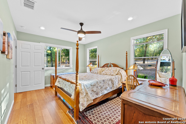 Seguin, Texas, 78155, United States, ,2 BathroomsBathrooms,Residential,For Sale,1983192