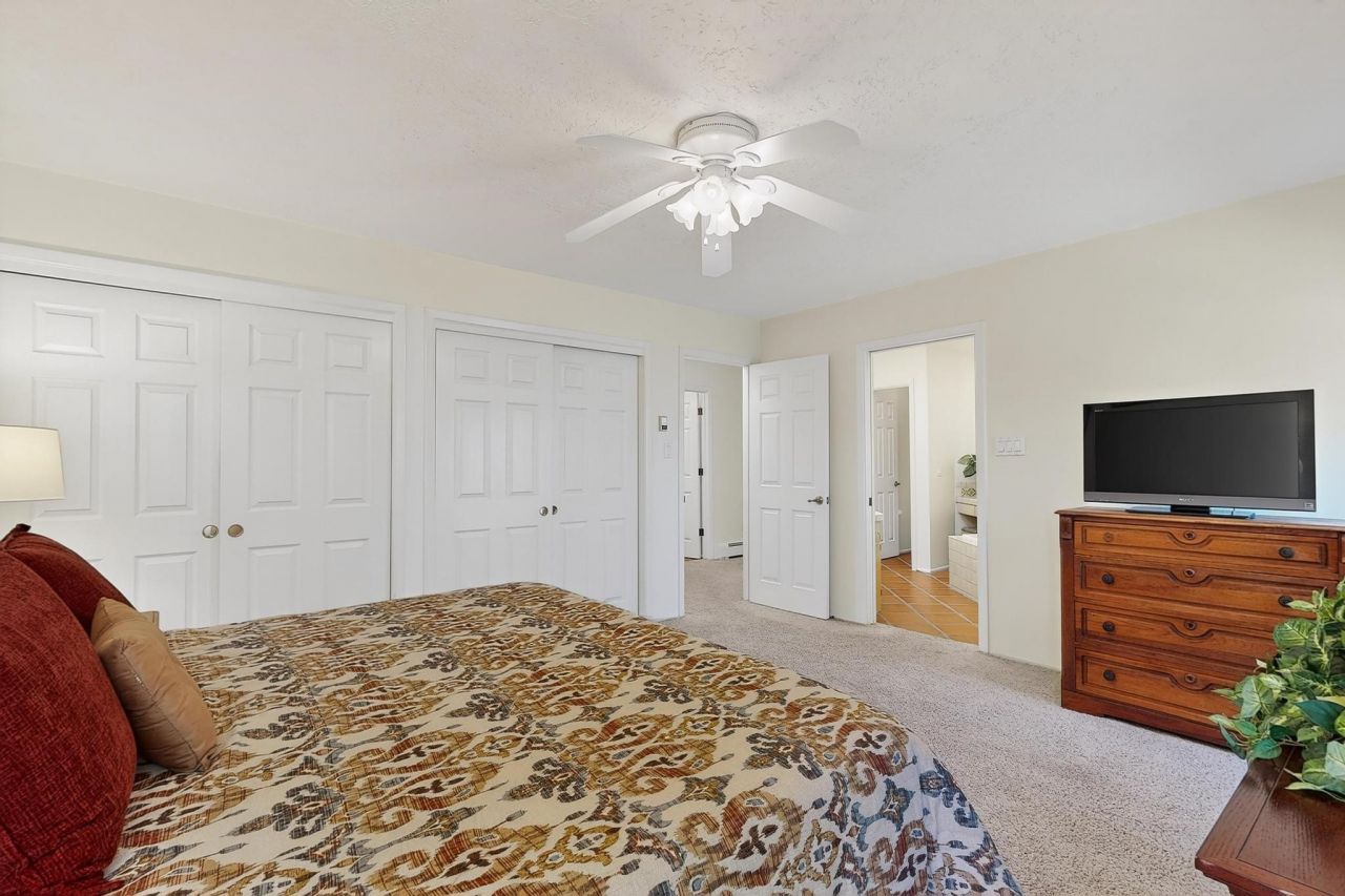 Santa Fe, New Mexico, 87507, United States, 3 Bedrooms Bedrooms, ,2 BathroomsBathrooms,Residential,For Sale,1955311