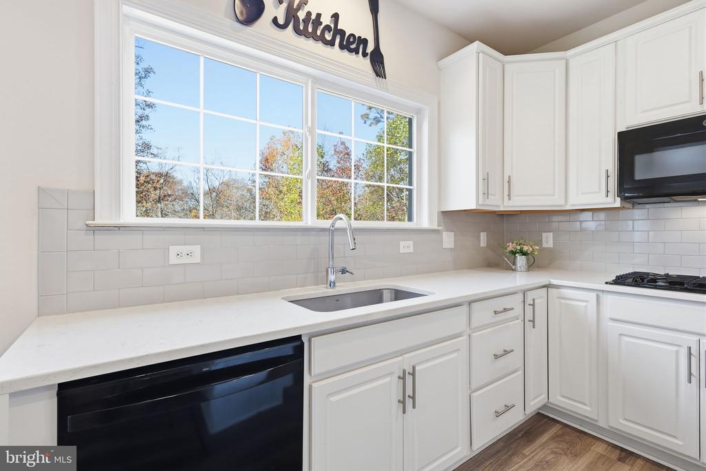 Fredericksburg, Virginia, 22405, United States, 5 Bedrooms Bedrooms, ,3 BathroomsBathrooms,Residential,For Sale,1987075